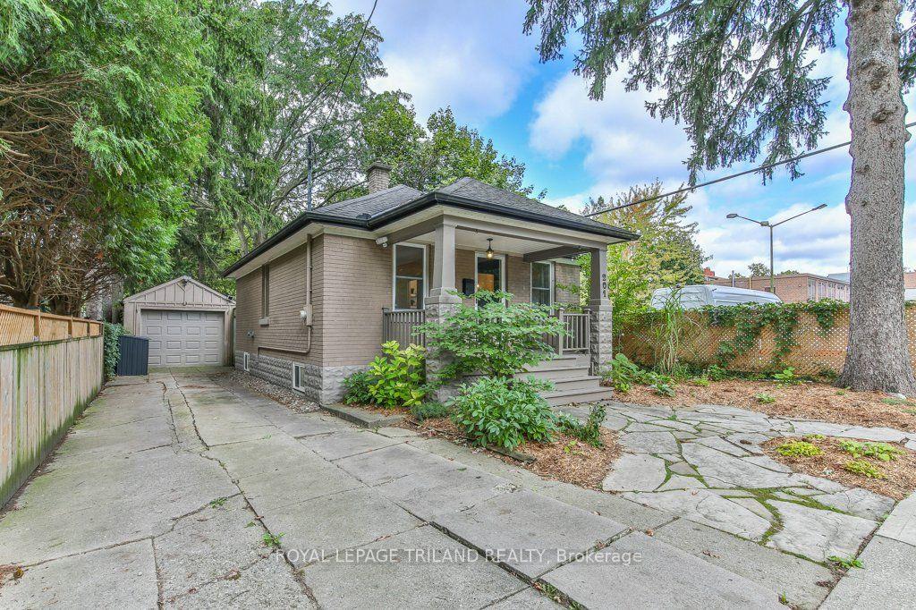 Photo 2 of 201 Langley Street, London, South F — HOMEH