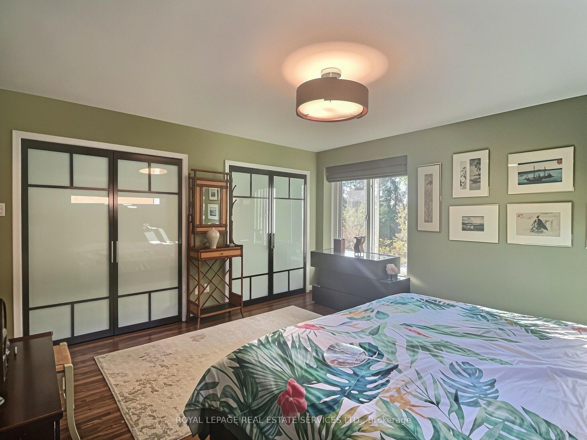 Photo 22 of 33 Blue Forest Drive, North York, Bathurst Manor — HOMEH