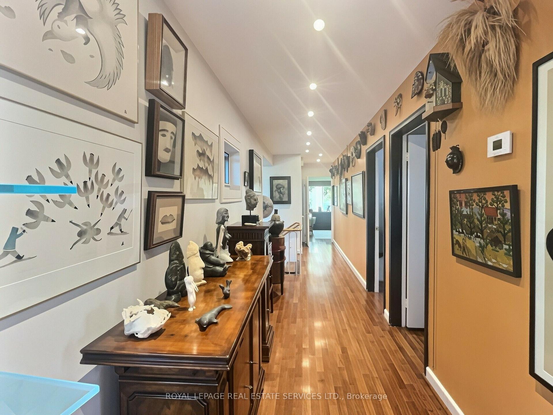 Photo 28 of 33 Blue Forest Drive, North York, Bathurst Manor — HOMEH