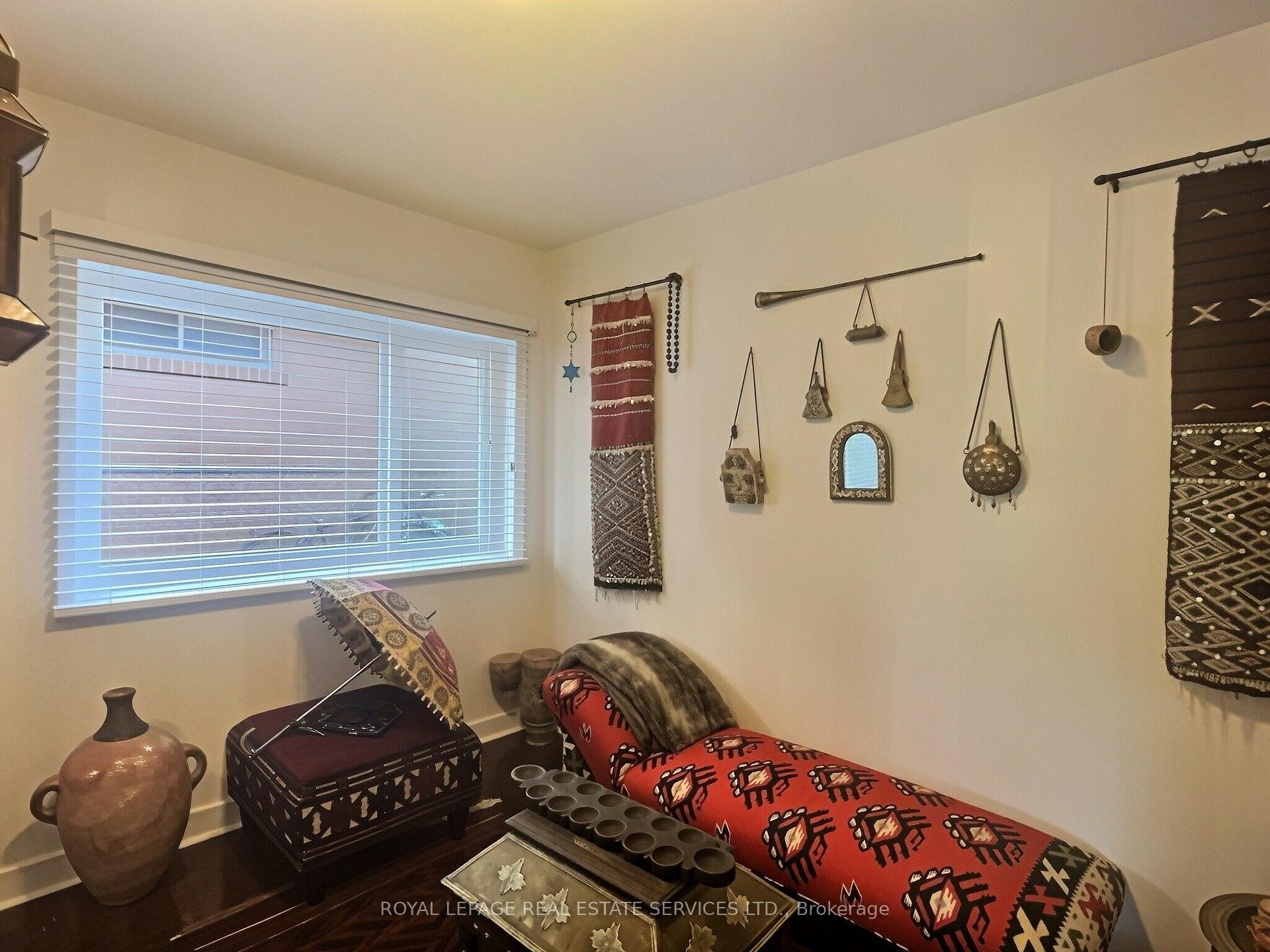 Photo 30 of 33 Blue Forest Drive, North York, Bathurst Manor — HOMEH