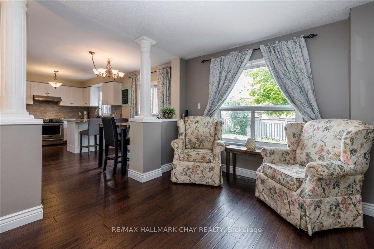 Photo 14 of 18 Bear Creek Drive, Barrie, Holly — HOMEH