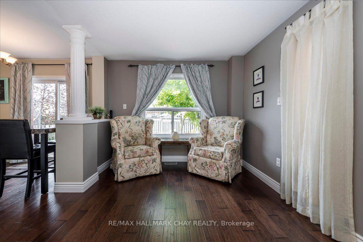 Photo 15 of 18 Bear Creek Drive, Barrie, Holly — HOMEH
