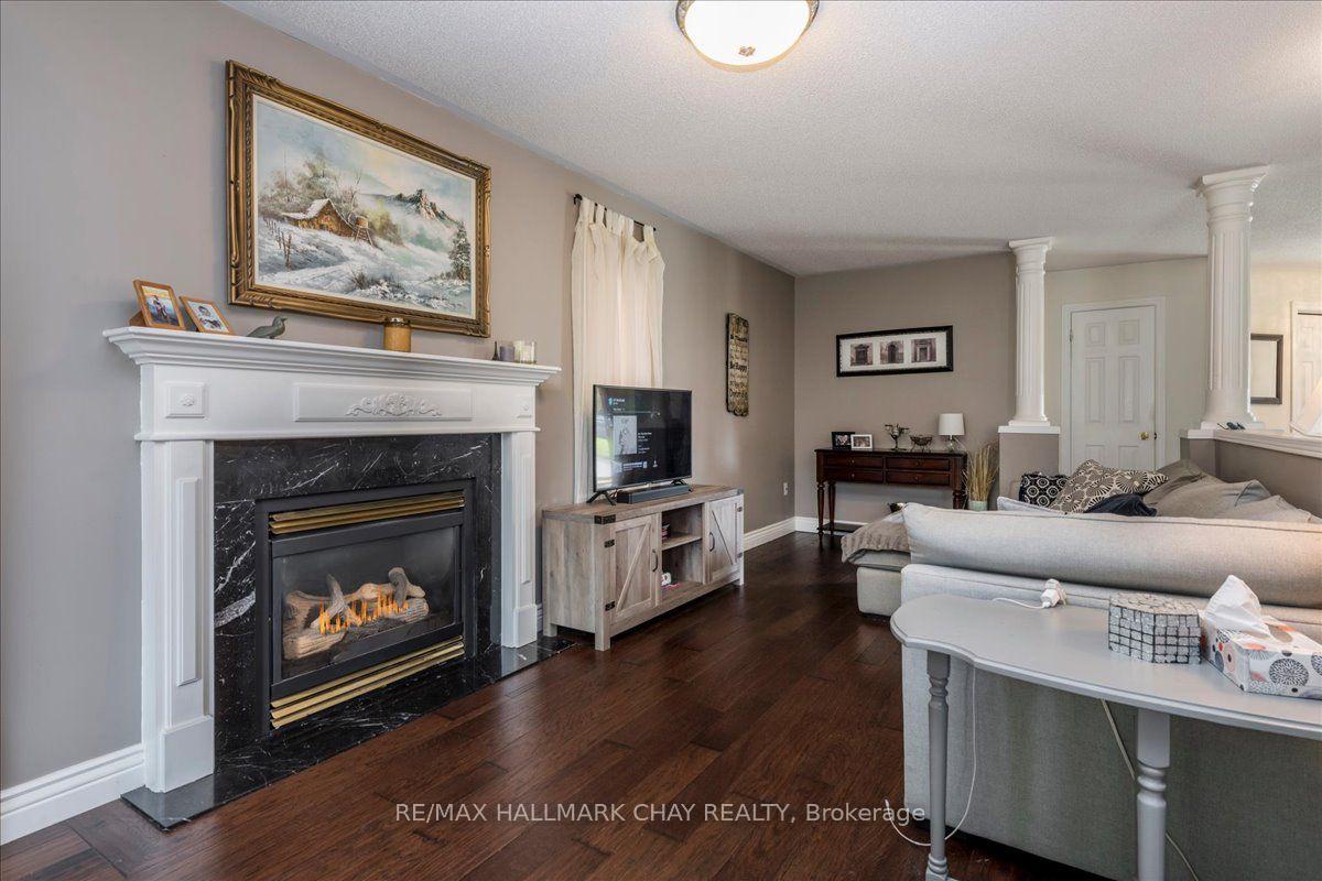 Photo 16 of 18 Bear Creek Drive, Barrie, Holly — HOMEH