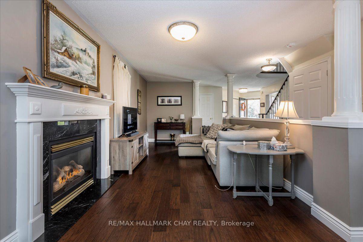 Photo 17 of 18 Bear Creek Drive, Barrie, Holly — HOMEH