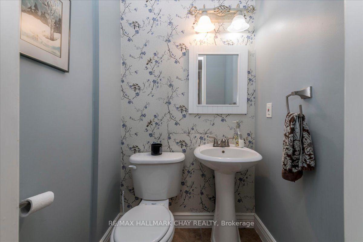 Photo 19 of 18 Bear Creek Drive, Barrie, Holly — HOMEH