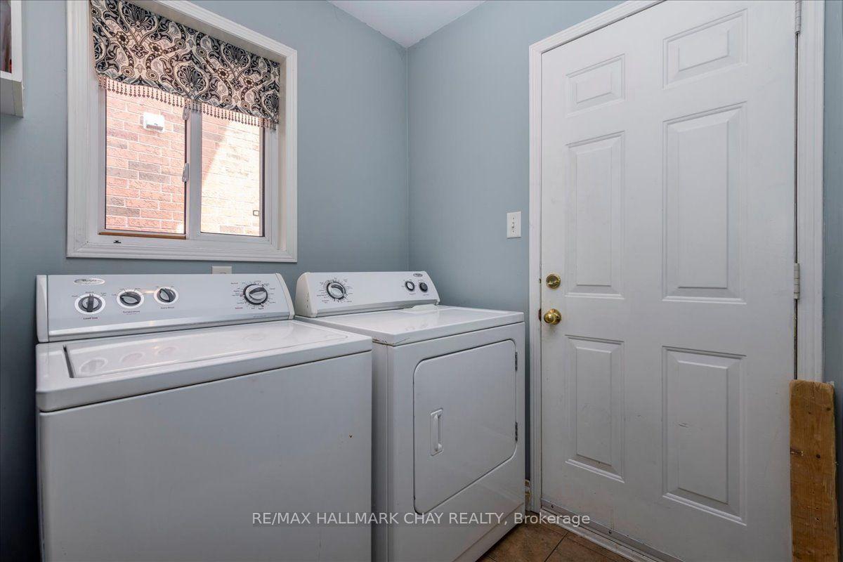Photo 20 of 18 Bear Creek Drive, Barrie, Holly — HOMEH