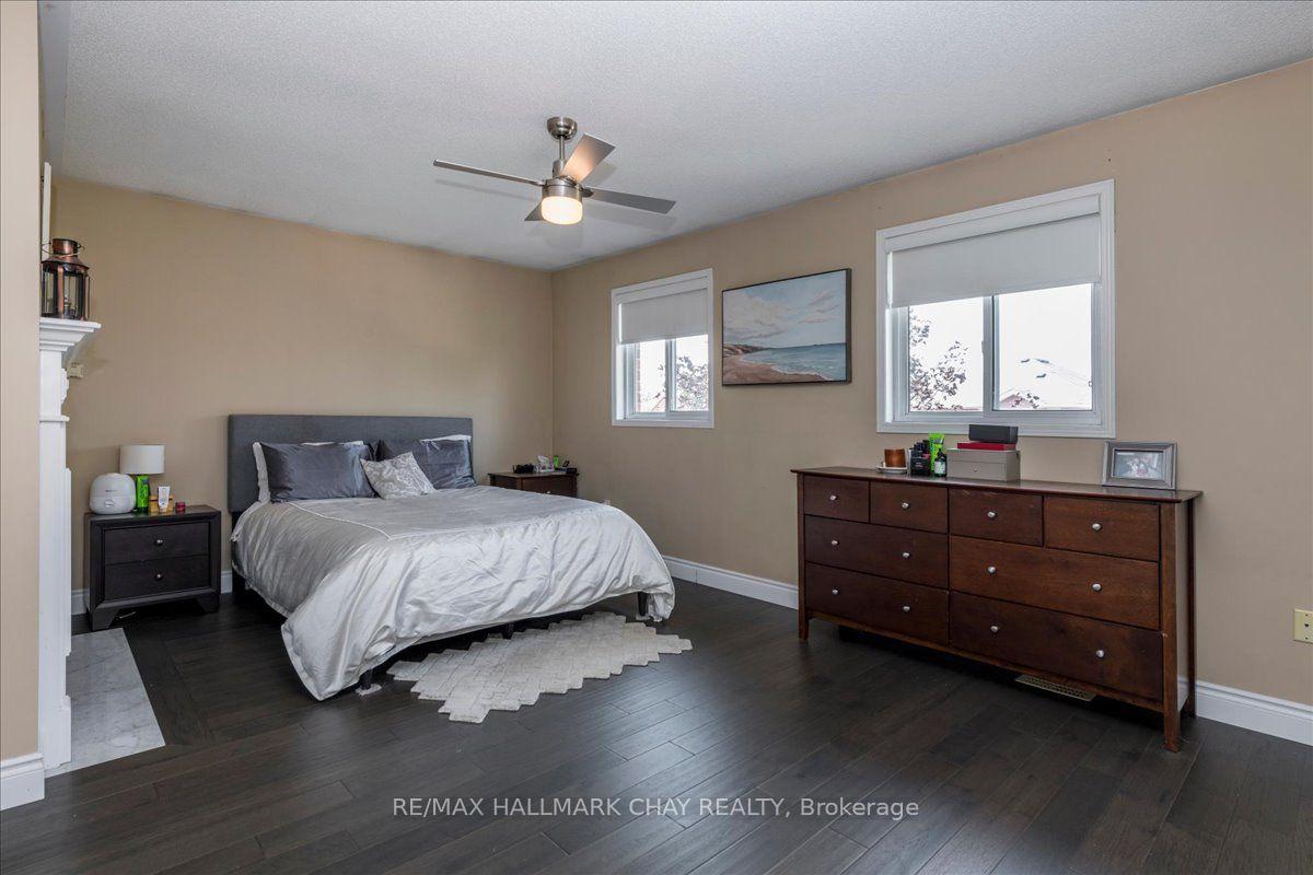Photo 22 of 18 Bear Creek Drive, Barrie, Holly — HOMEH