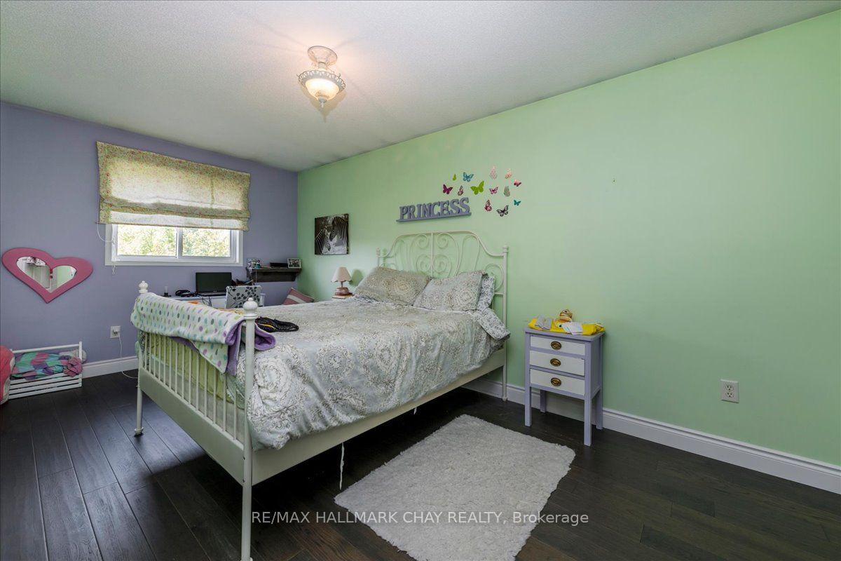 Photo 26 of 18 Bear Creek Drive, Barrie, Holly — HOMEH