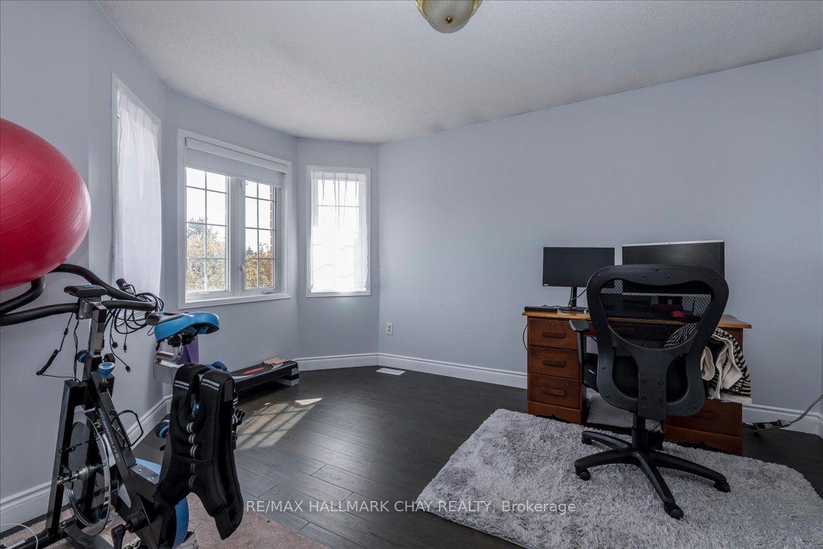 Photo 29 of 18 Bear Creek Drive, Barrie, Holly — HOMEH