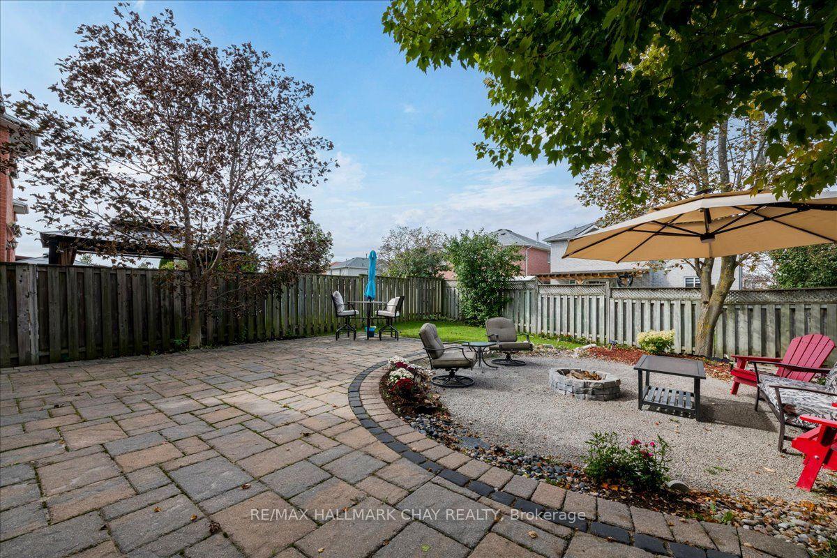 Photo 37 of 18 Bear Creek Drive, Barrie, Holly — HOMEH