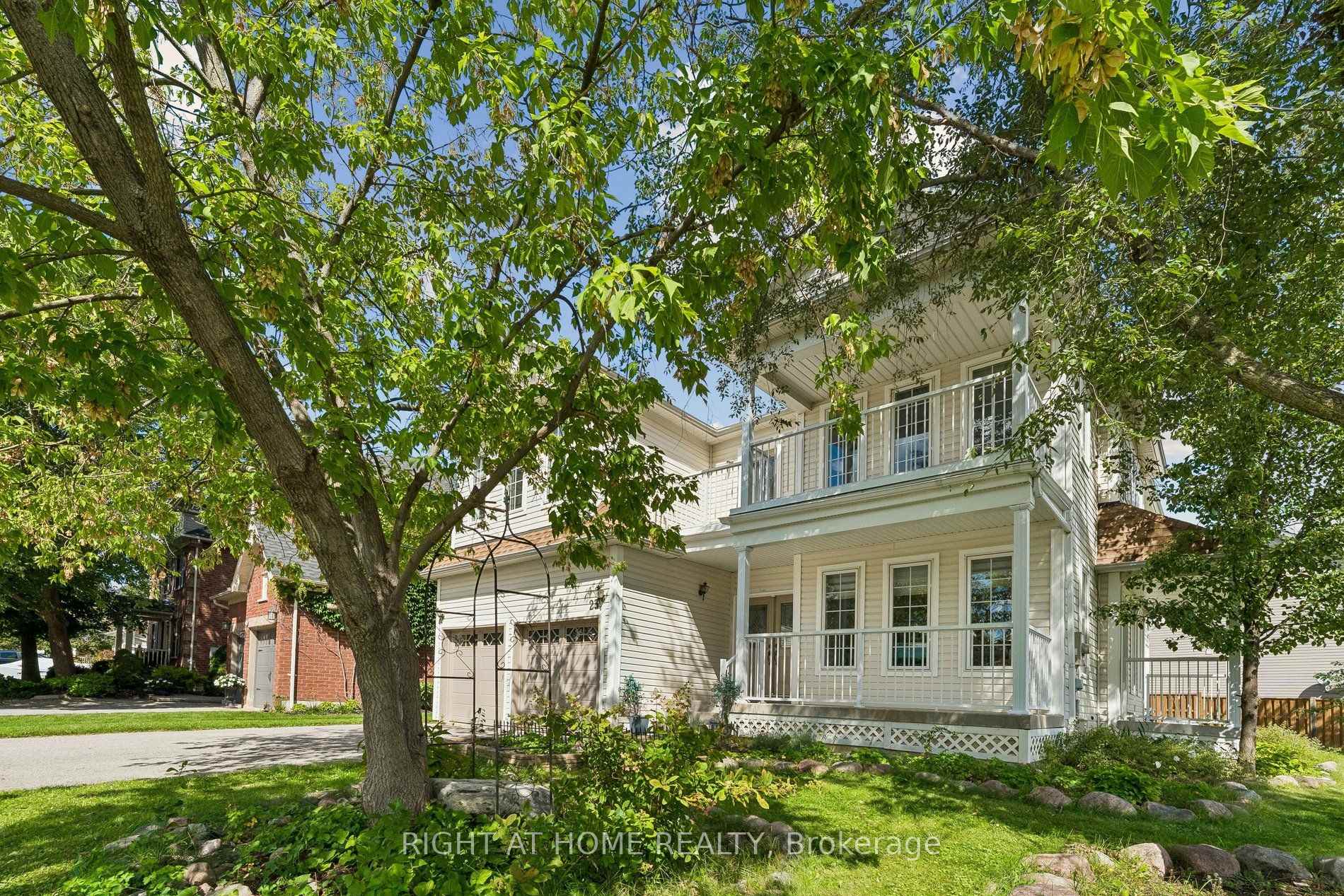 Photo 2 of 23 Croxall Boulevard, Whitby, Brooklin — HOMEH