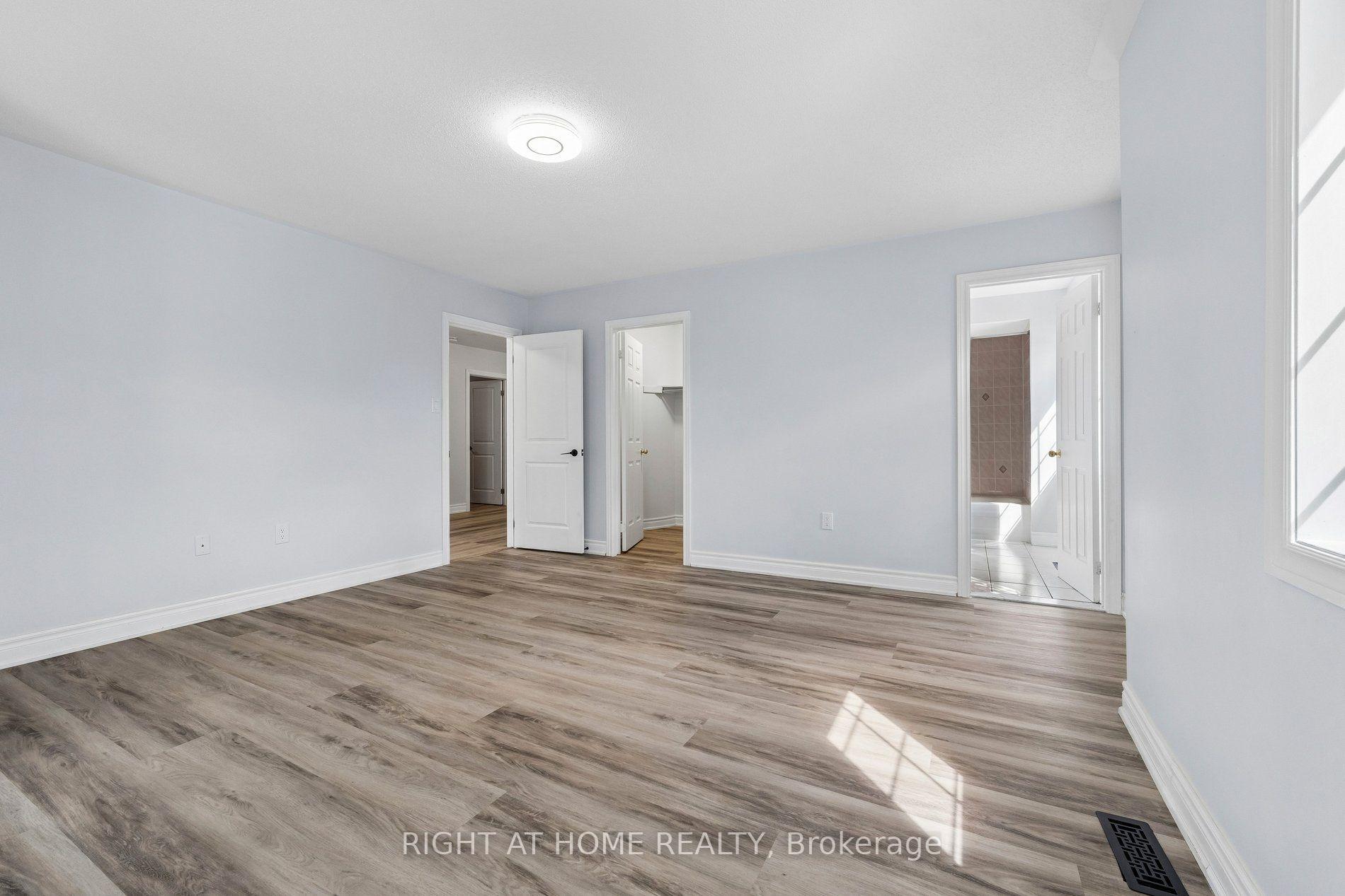 Photo 34 of 23 Croxall Boulevard, Whitby, Brooklin — HOMEH