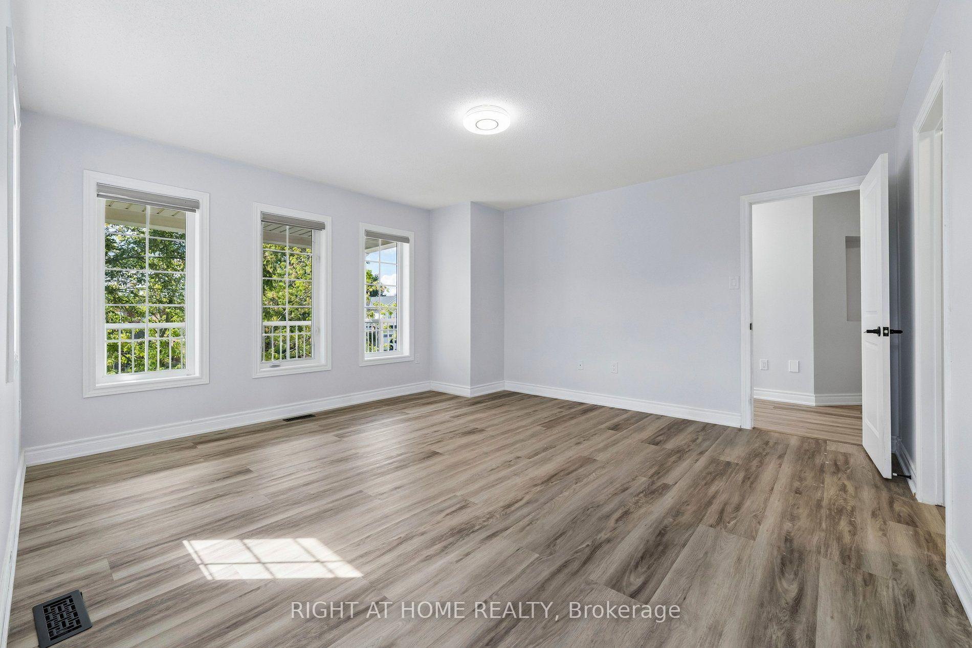 Photo 35 of 23 Croxall Boulevard, Whitby, Brooklin — HOMEH