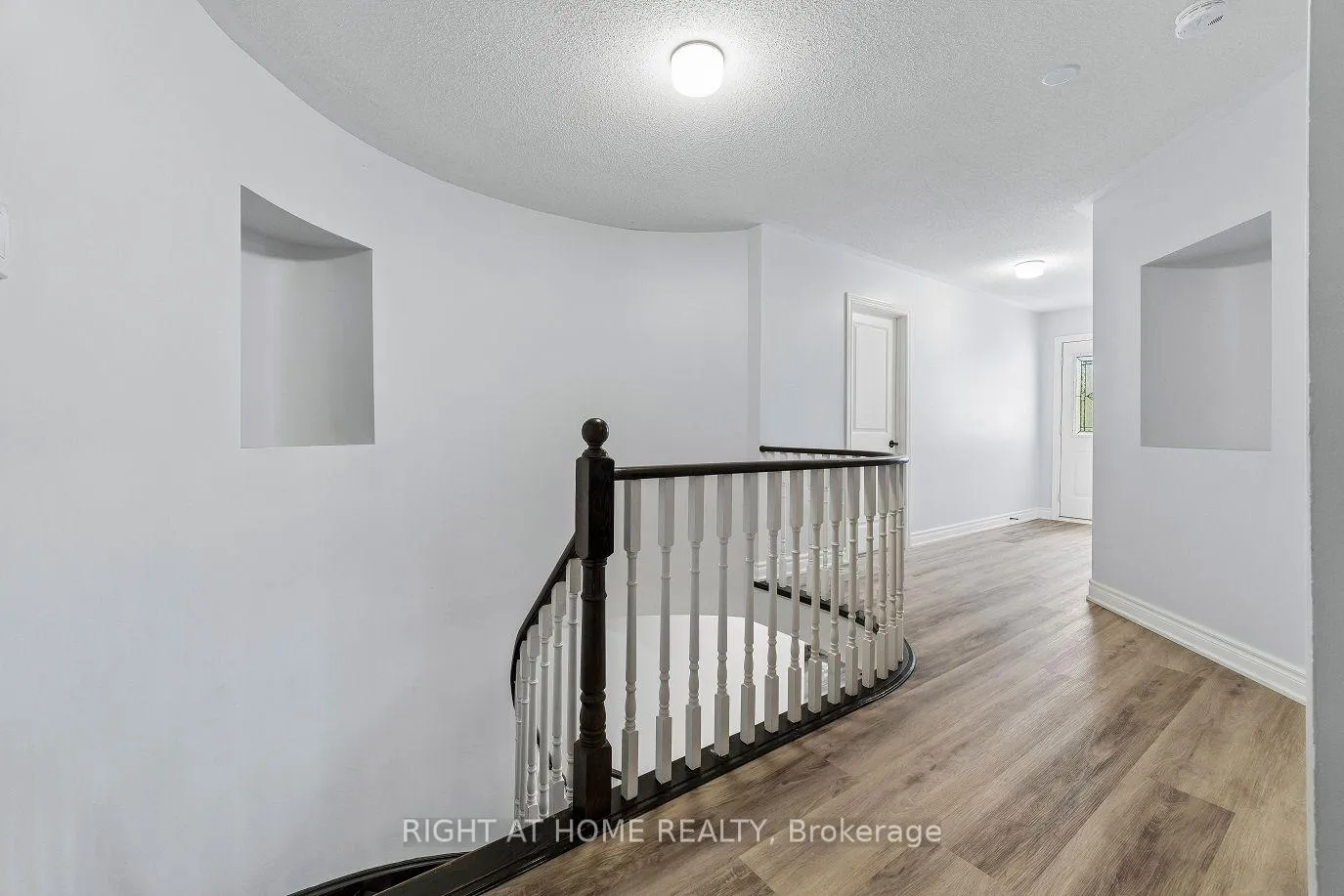 Photo 24 of 23 Croxall Boulevard, Whitby, Brooklin — HOMEH
