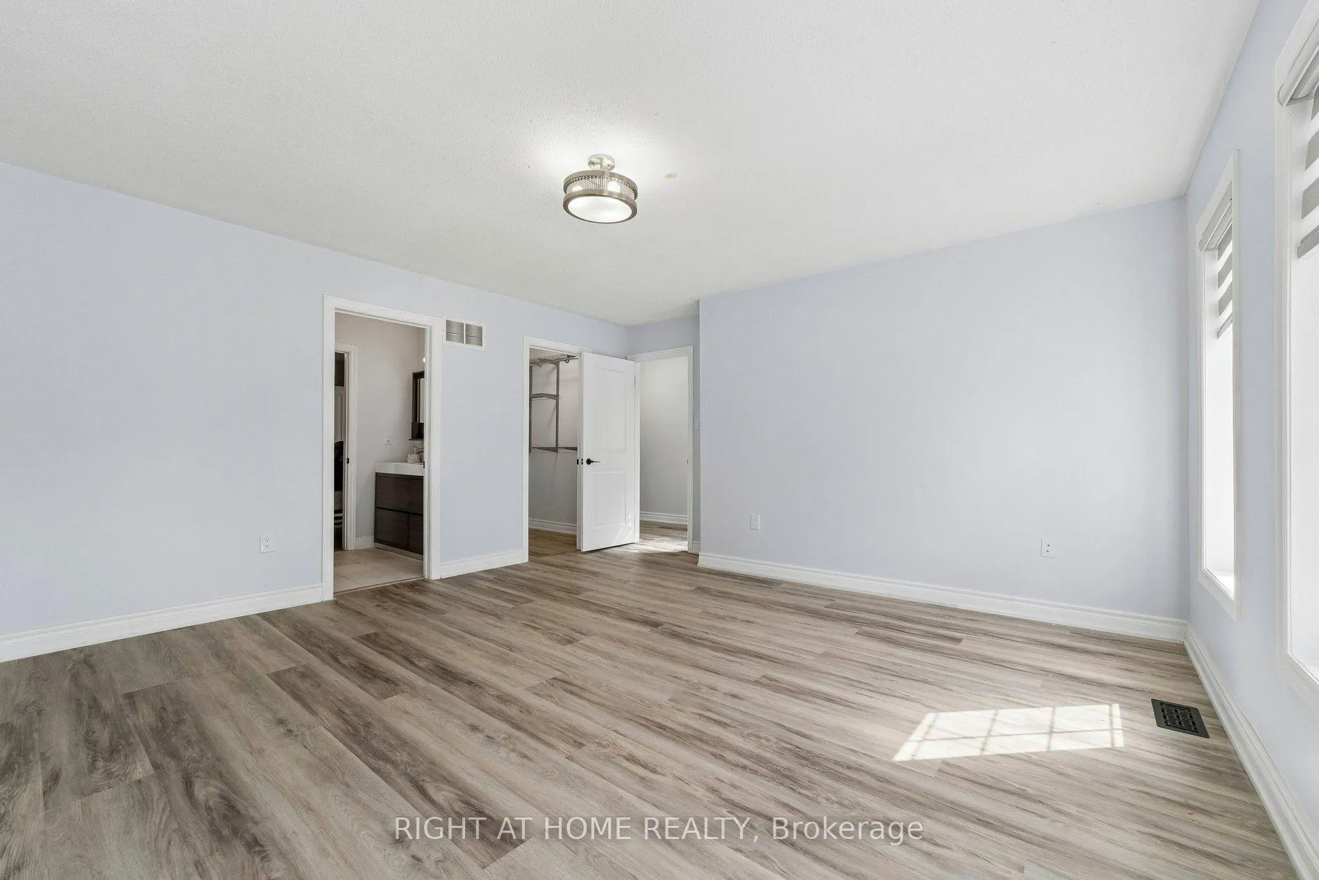 Photo 45 of 23 Croxall Boulevard, Whitby, Brooklin — HOMEH