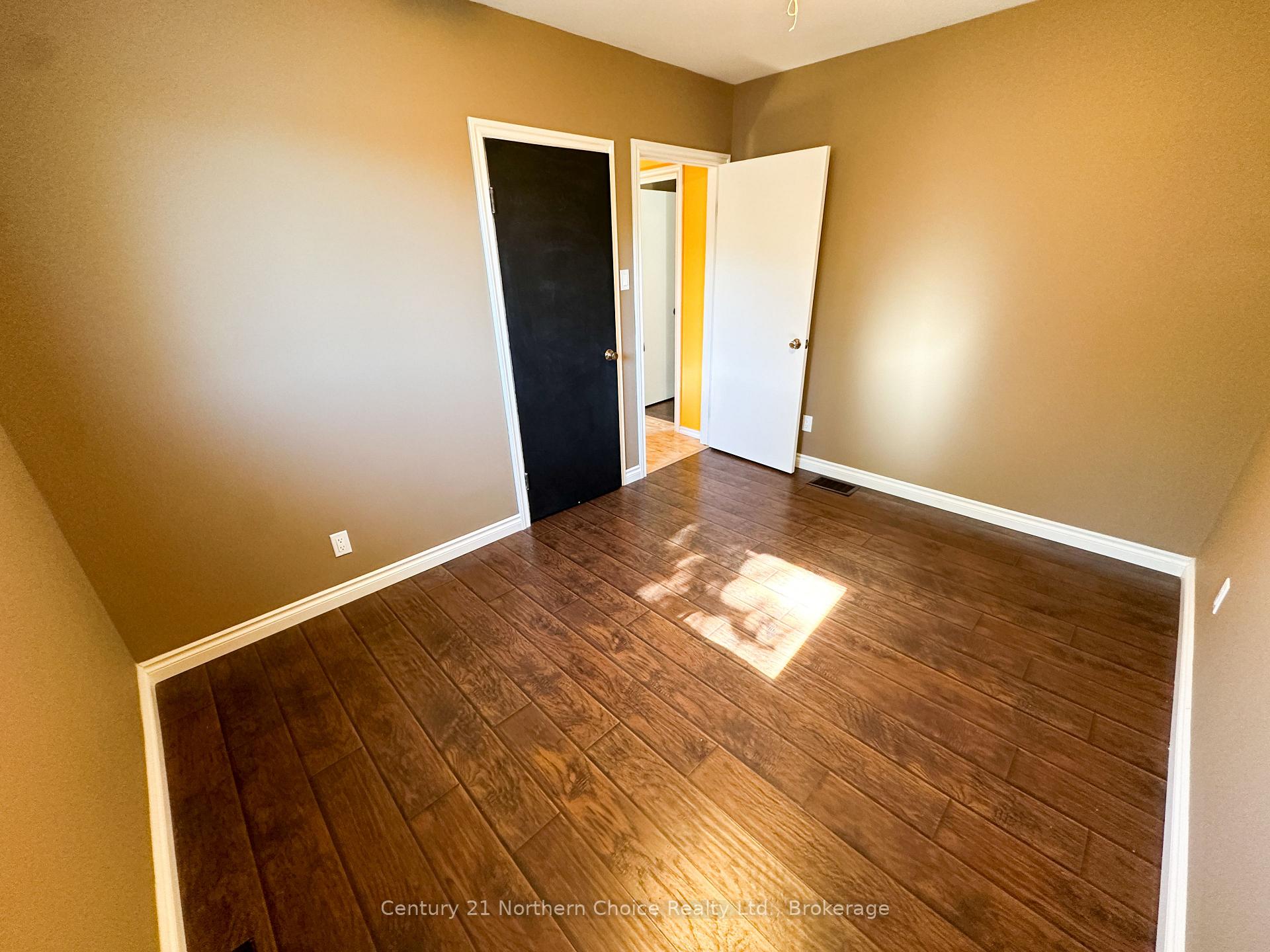 Photo 11 of 46 Dickenson Road, Red Lake — HOMEH