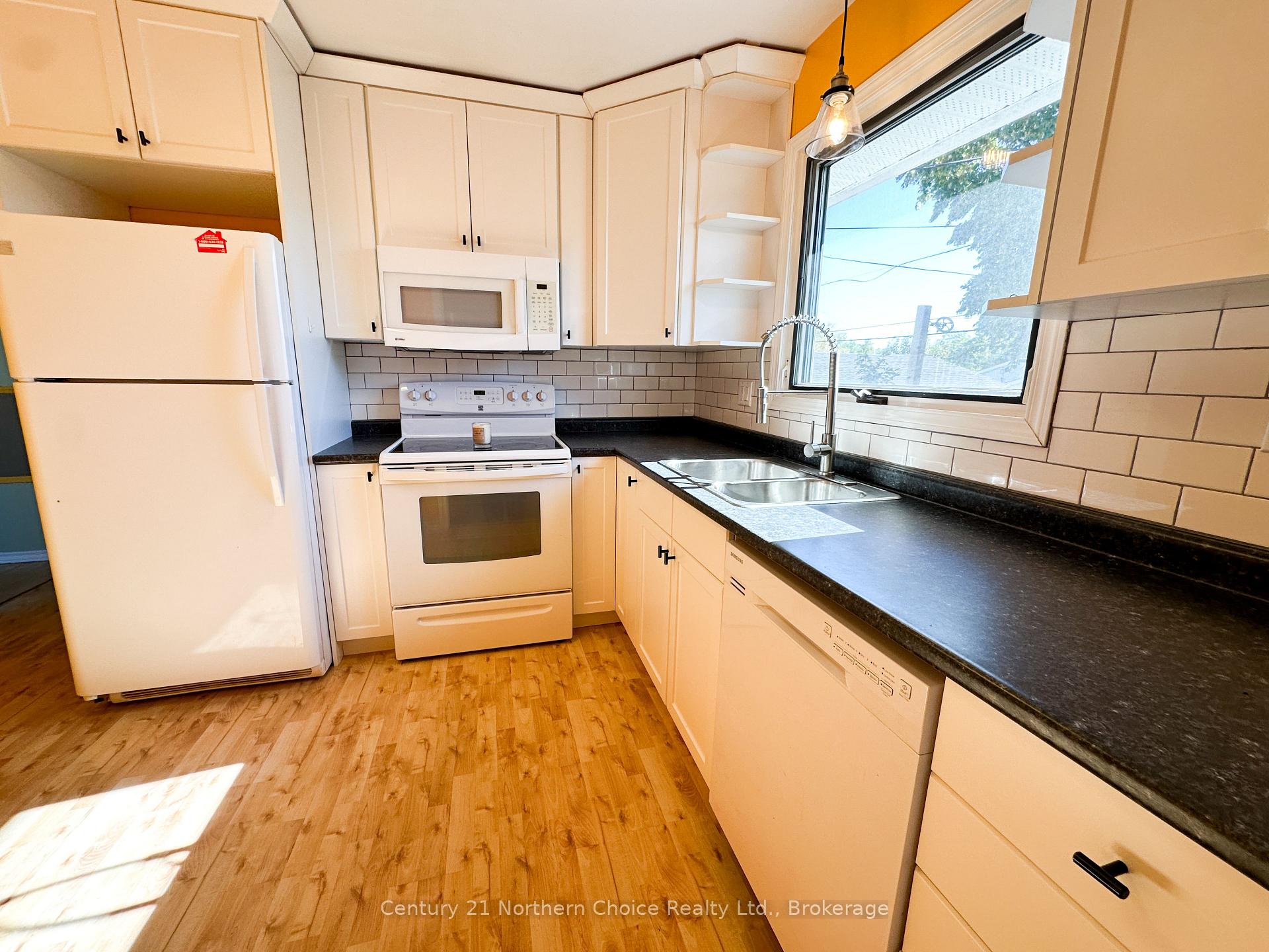 Photo 2 of 46 Dickenson Road, Red Lake — HOMEH