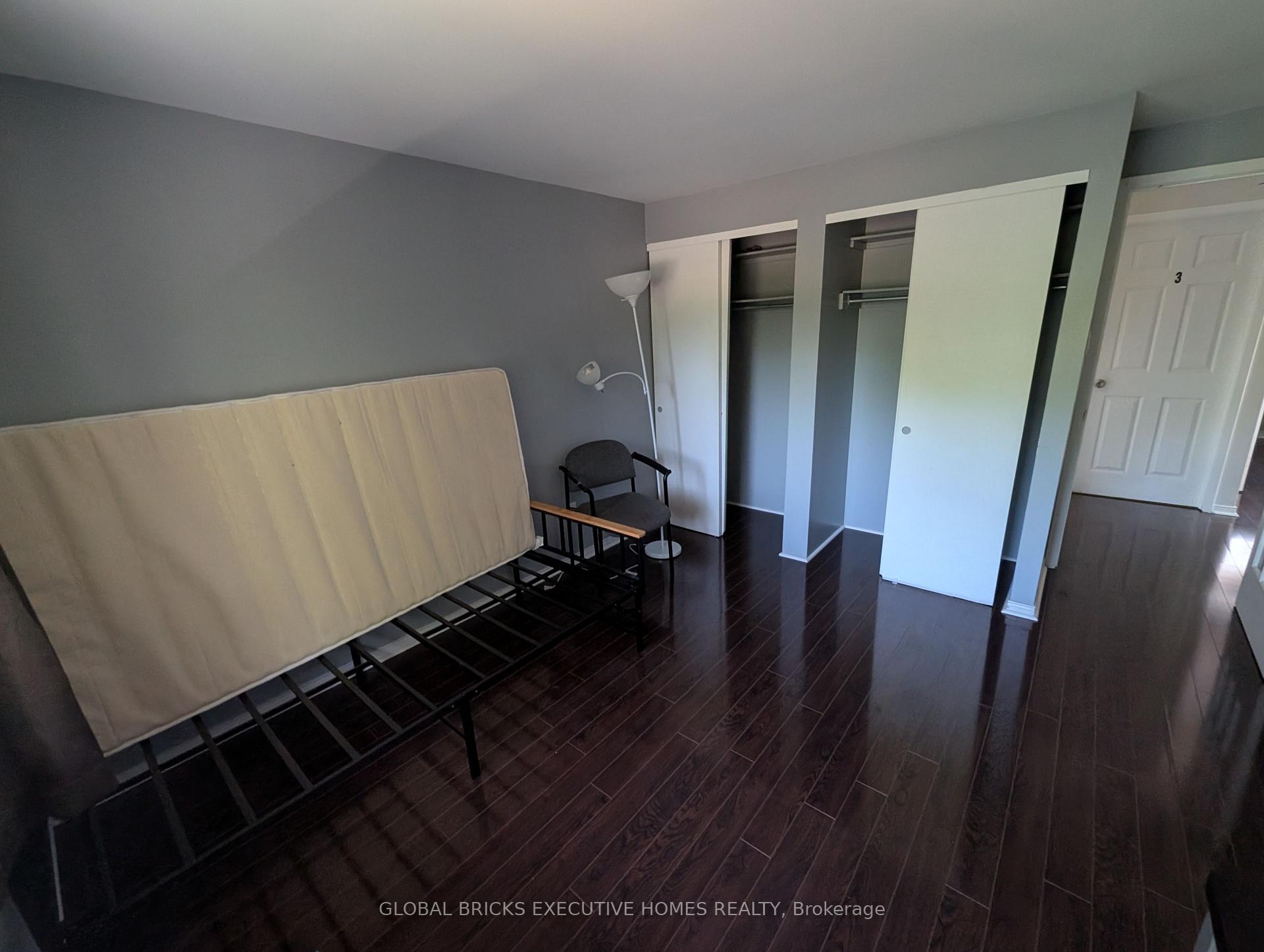 Photo 5 of Unit Room#2, 5 Onslow Court, Oakville, College Park — HOMEH