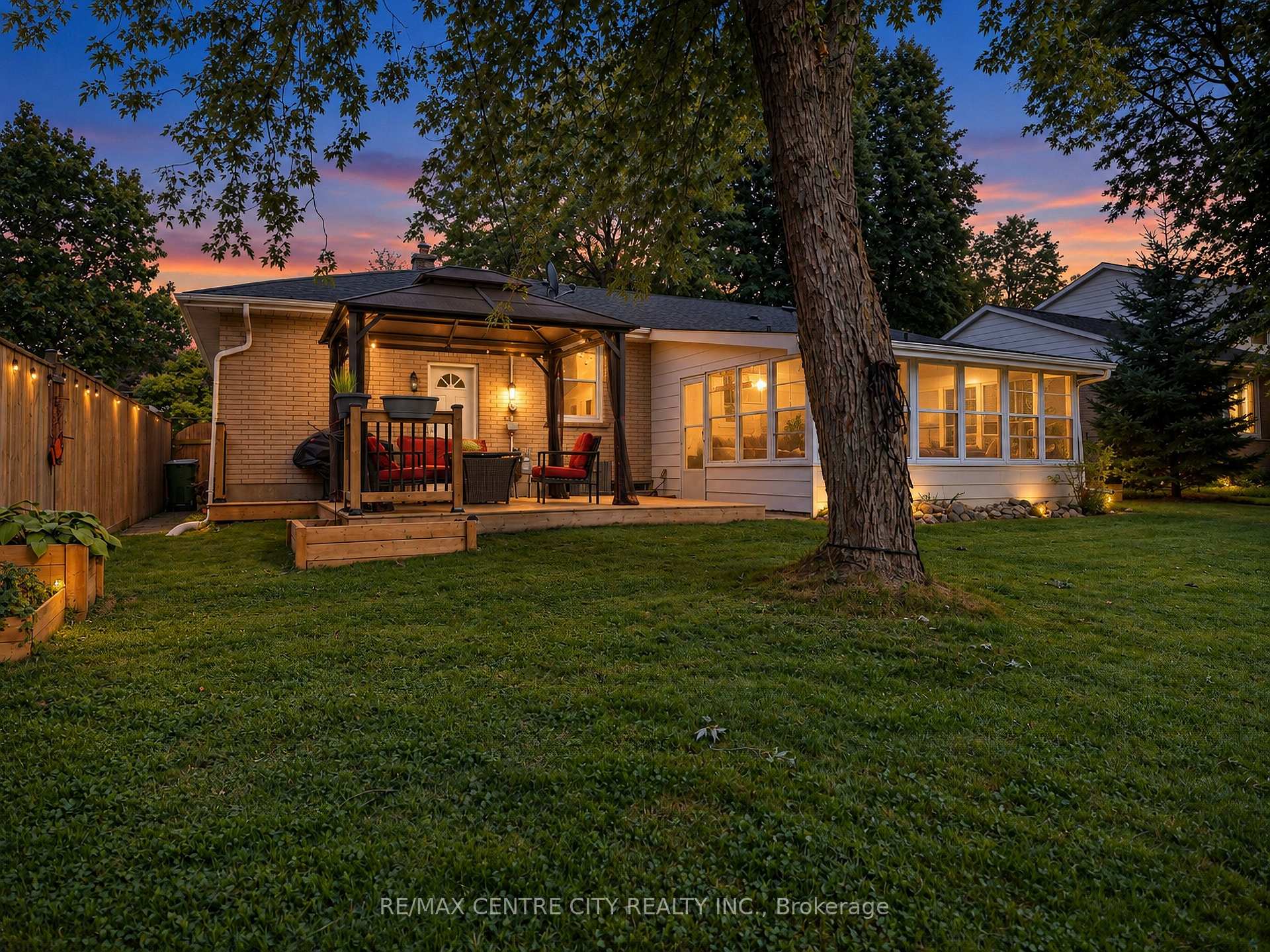 Photo 2 of 17 Butler Drive, St. Thomas — HOMEH
