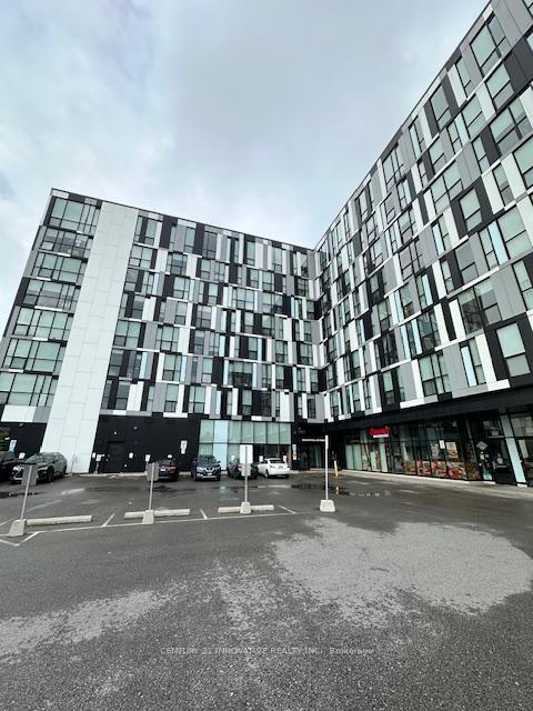 Photo of Unit 505, 1900 Simcoe Street N