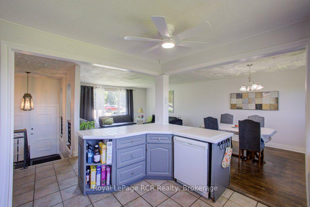 Photo 15 of 15 Booth Street E, Mapleton, Rural Mapleton — HOMEH