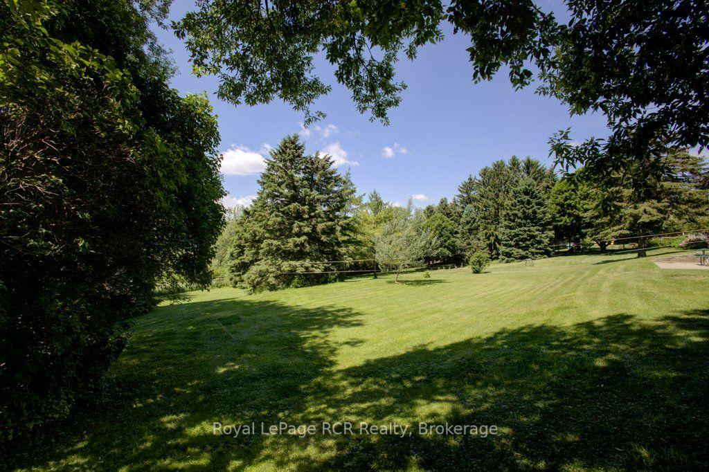 Photo 30 of 15 Booth Street E, Mapleton, Rural Mapleton — HOMEH