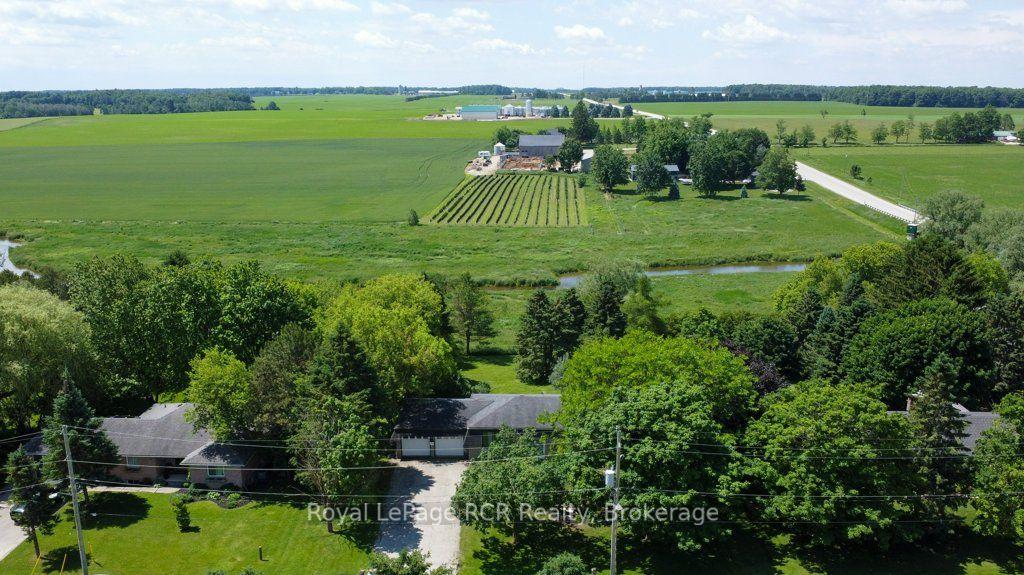 Photo 38 of 15 Booth Street E, Mapleton, Rural Mapleton — HOMEH