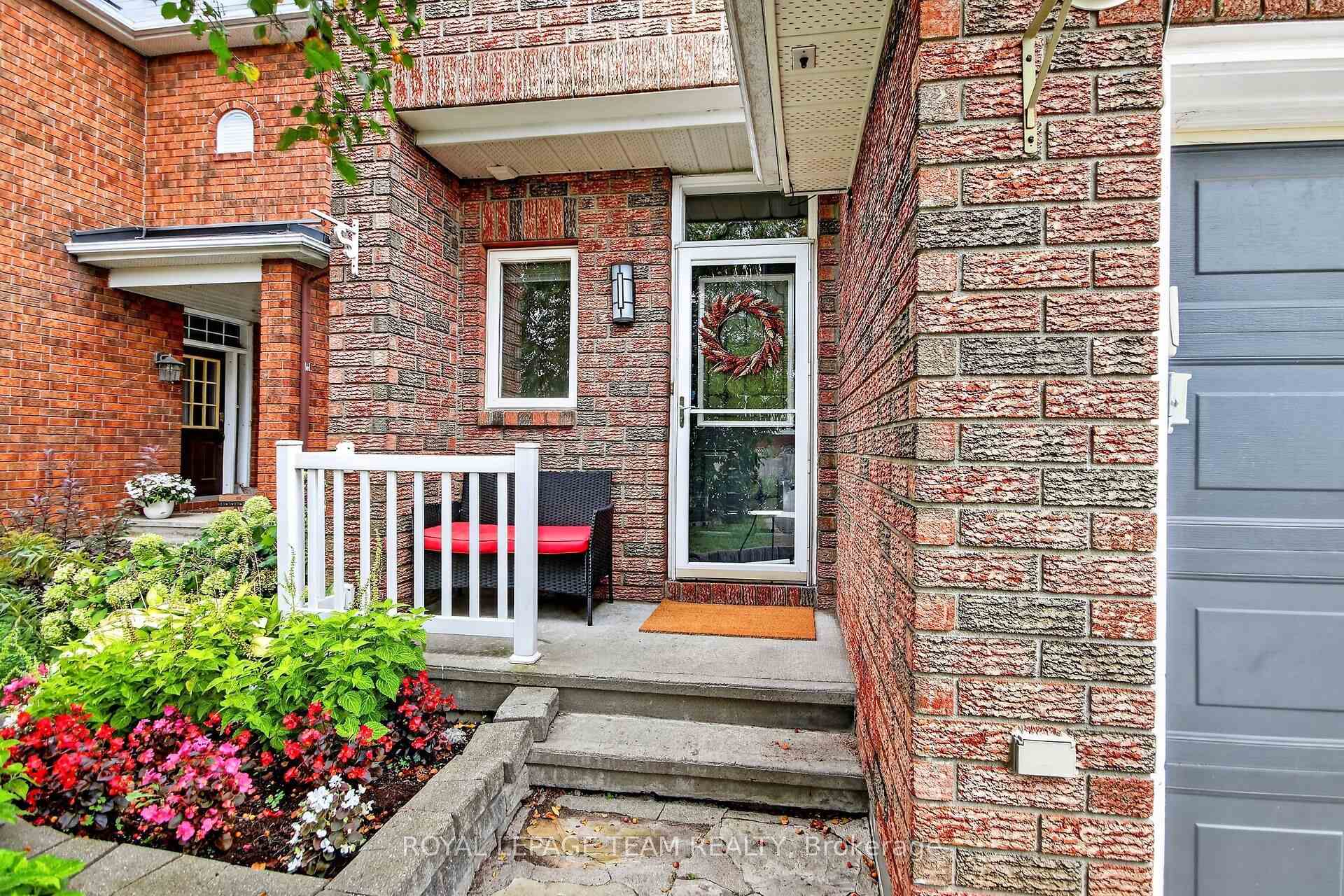 Photo 2 of 23 Grassy Plains Drive, Ottawa, Kanata - Emerald Meadows/Trailwest — HOMEH
