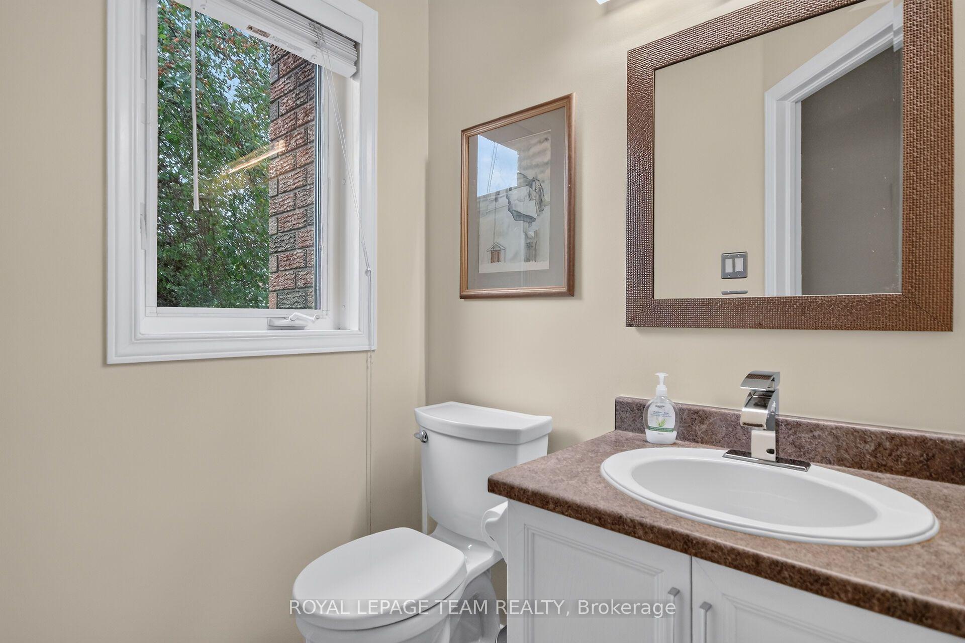 Photo 18 of 23 Grassy Plains Drive, Ottawa, Kanata - Emerald Meadows/Trailwest — HOMEH