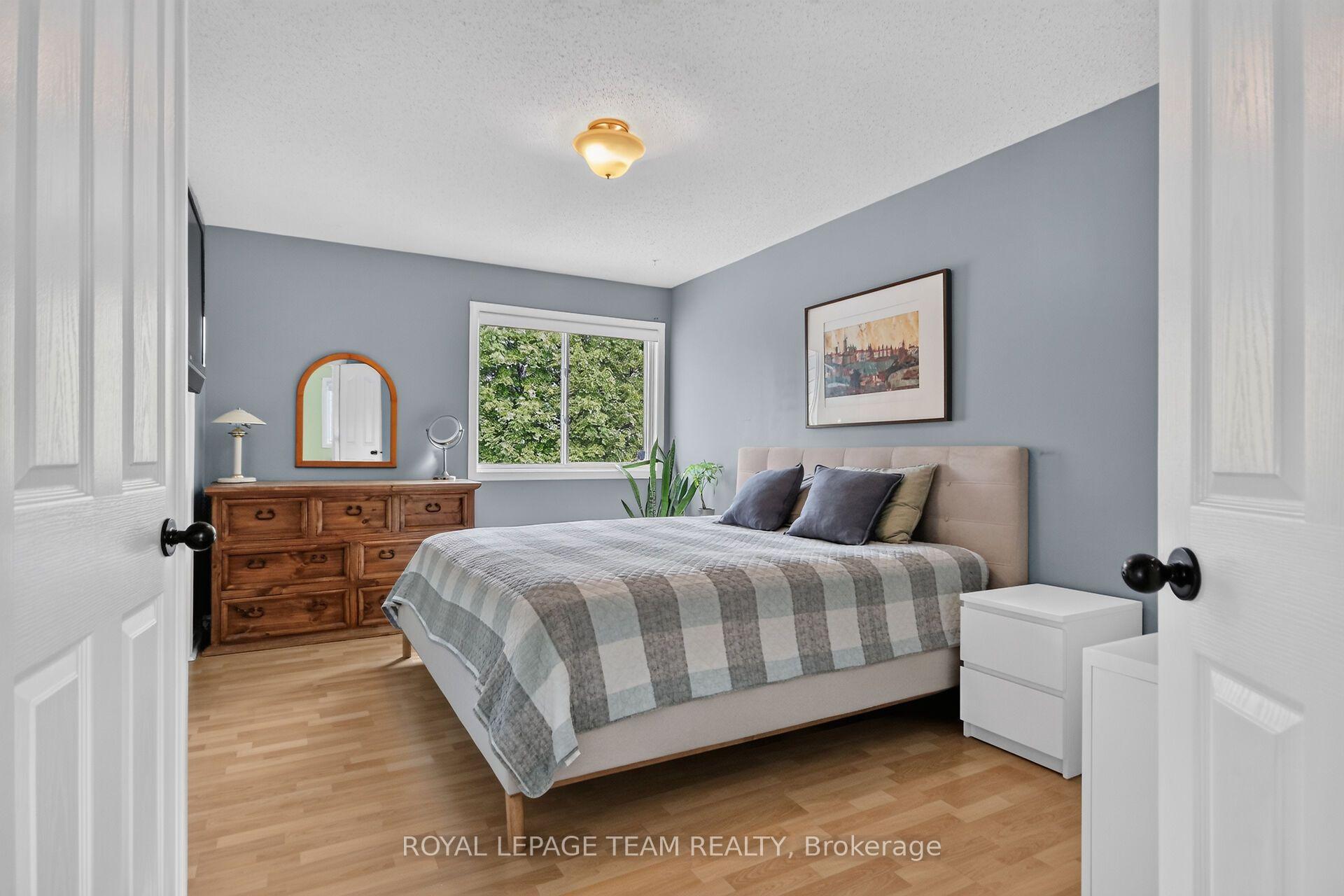 Photo 23 of 23 Grassy Plains Drive, Ottawa, Kanata - Emerald Meadows/Trailwest — HOMEH