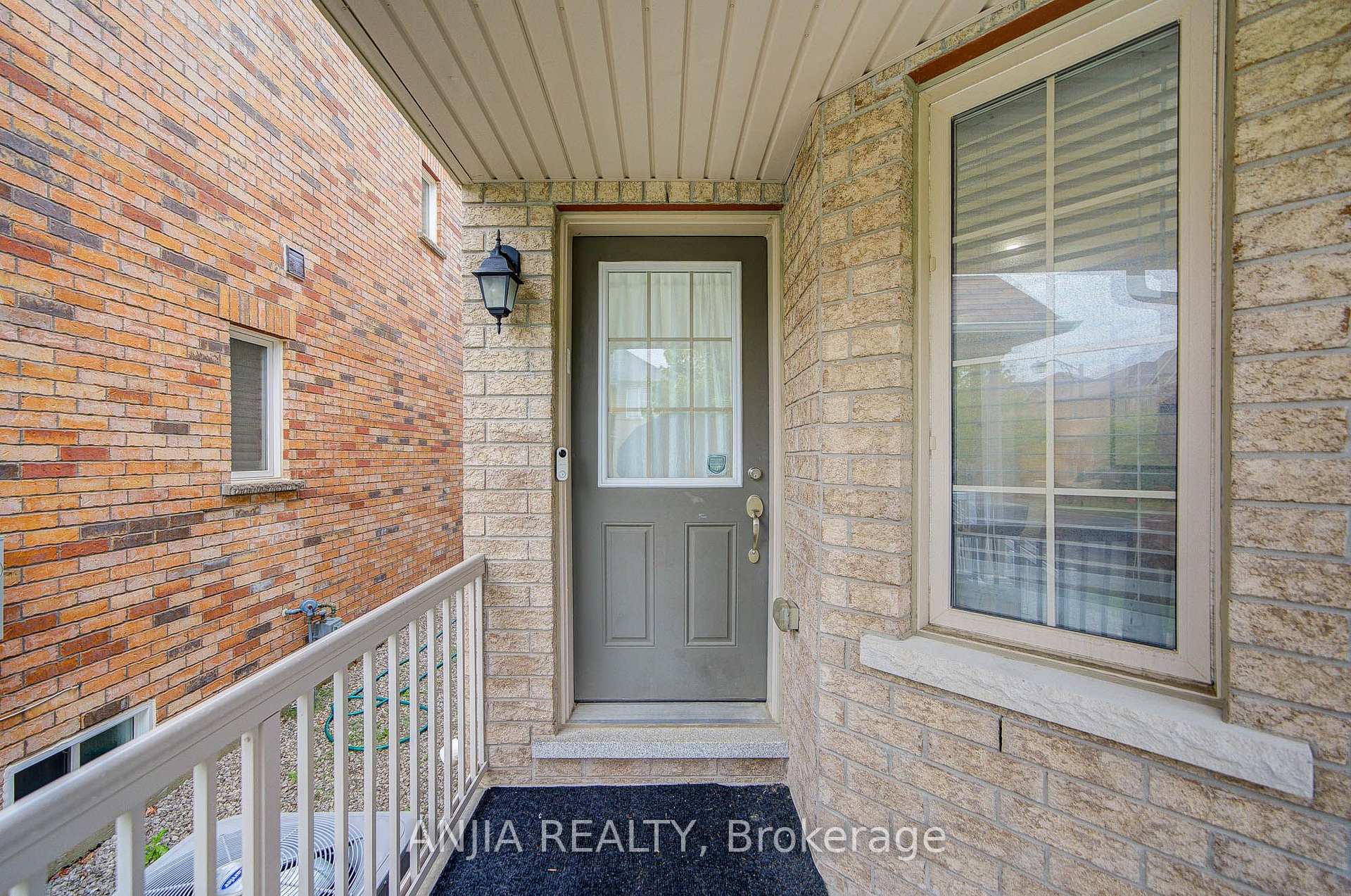Photo 2 of 719 Hammersly Boulevard, Markham, Wismer — HOMEH