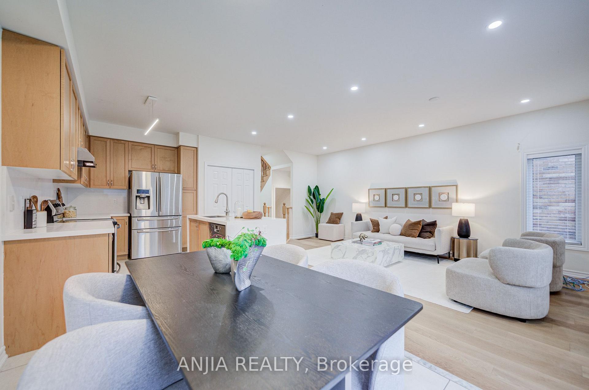 Photo 14 of 719 Hammersly Boulevard, Markham, Wismer — HOMEH