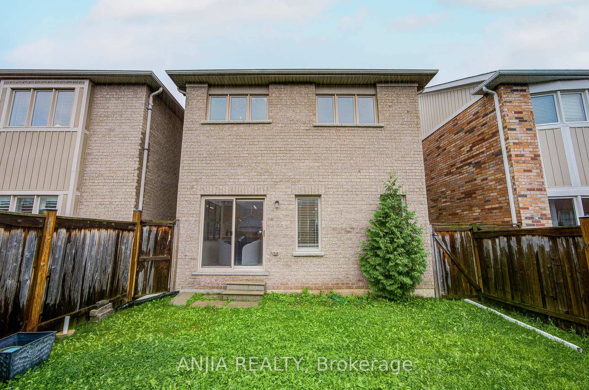 Photo 21 of 719 Hammersly Boulevard, Markham, Wismer — HOMEH