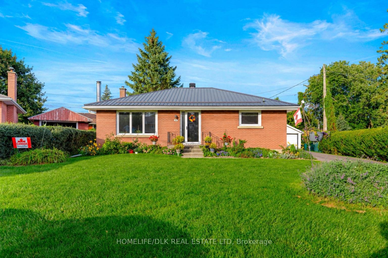Photo 1 of 11 Fairmont Place, Brockville, Brockville — HOMEH