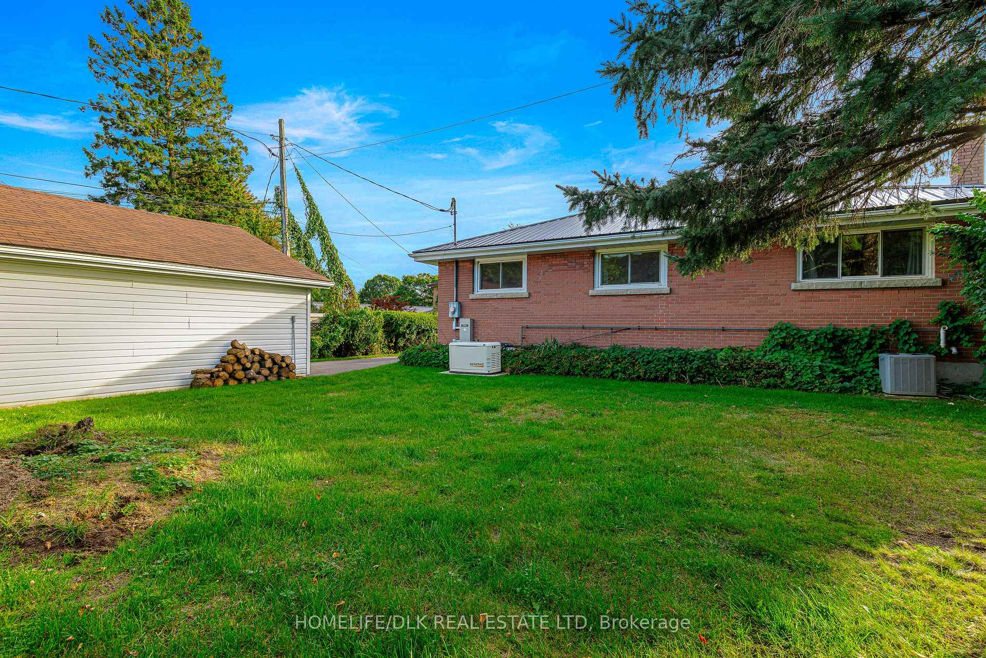 Photo 6 of 11 Fairmont Place, Brockville, Brockville — HOMEH