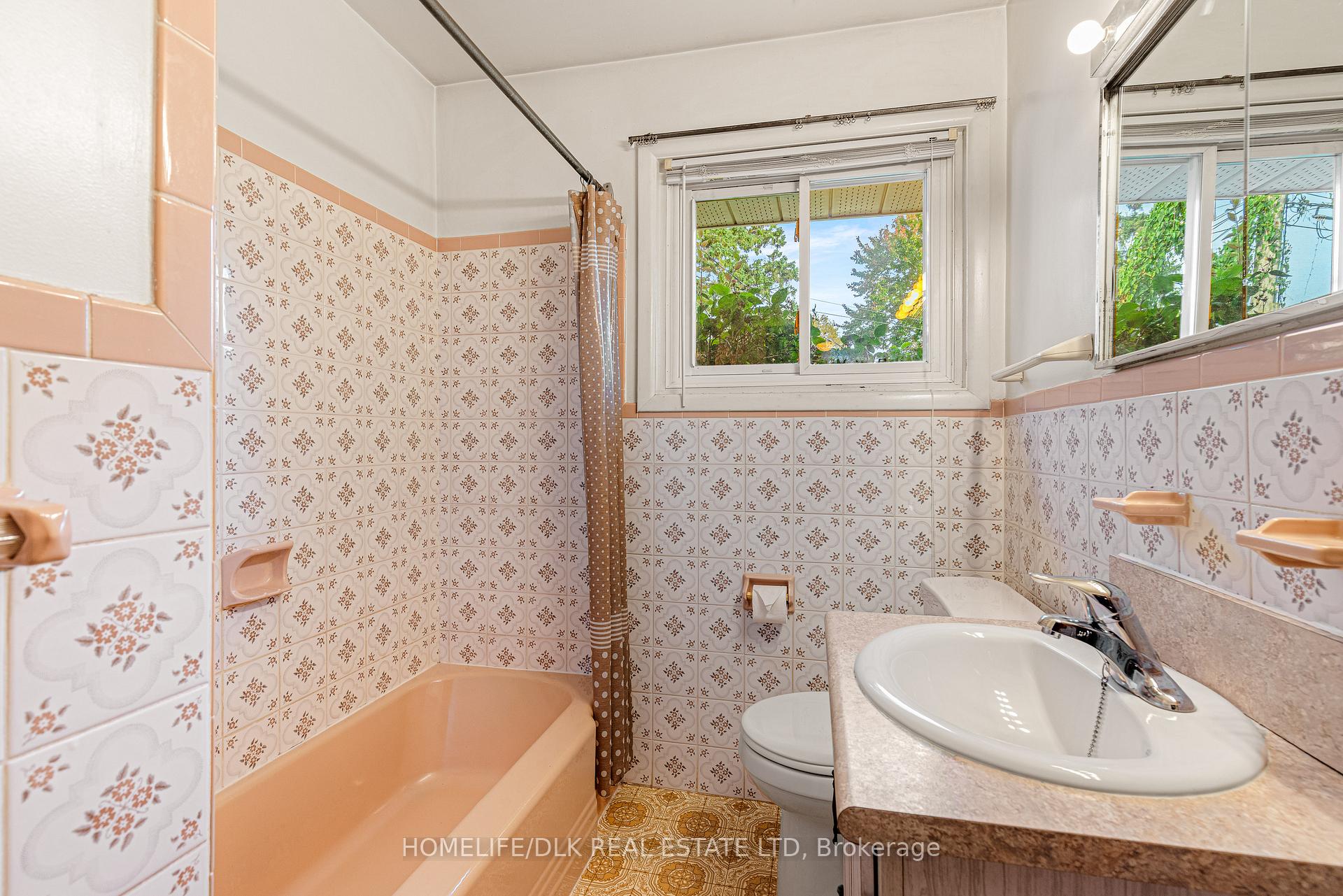 Photo 20 of 11 Fairmont Place, Brockville, Brockville — HOMEH