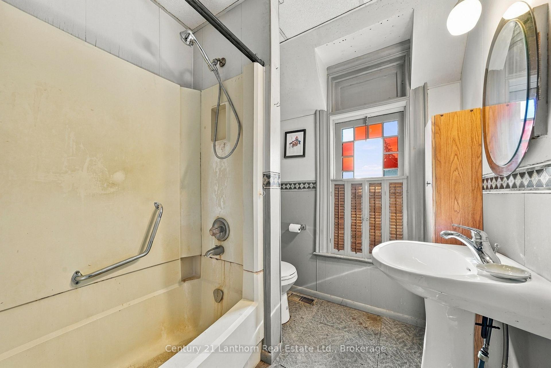 Photo 55 of 77 Queen Street, Belleville, Belleville Ward — HOMEH