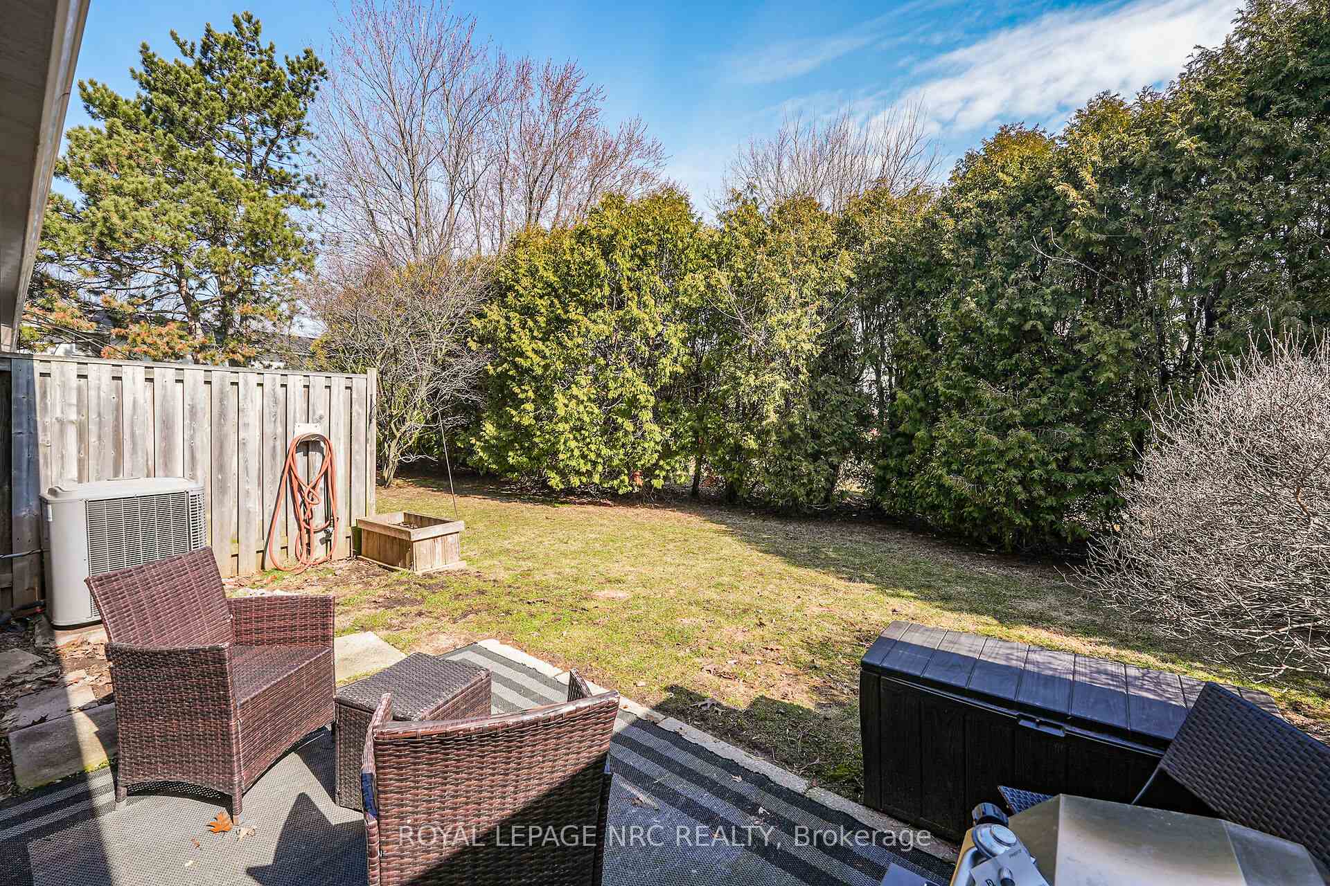 Photo 3 of Unit 4, 453 Woodview Road, Burlington, Roseland — HOMEH