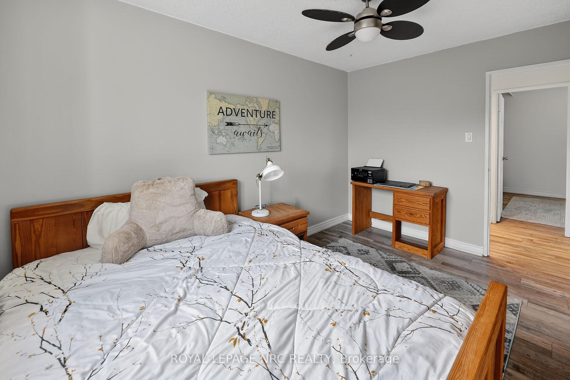 Photo 19 of Unit 4, 453 Woodview Road, Burlington, Roseland — HOMEH