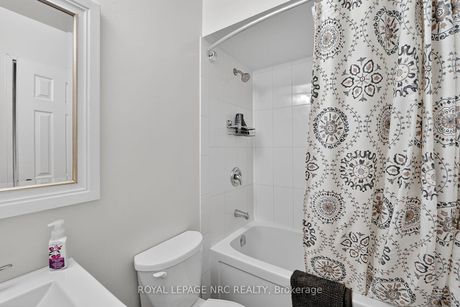 Photo 25 of Unit 4, 453 Woodview Road, Burlington, Roseland — HOMEH
