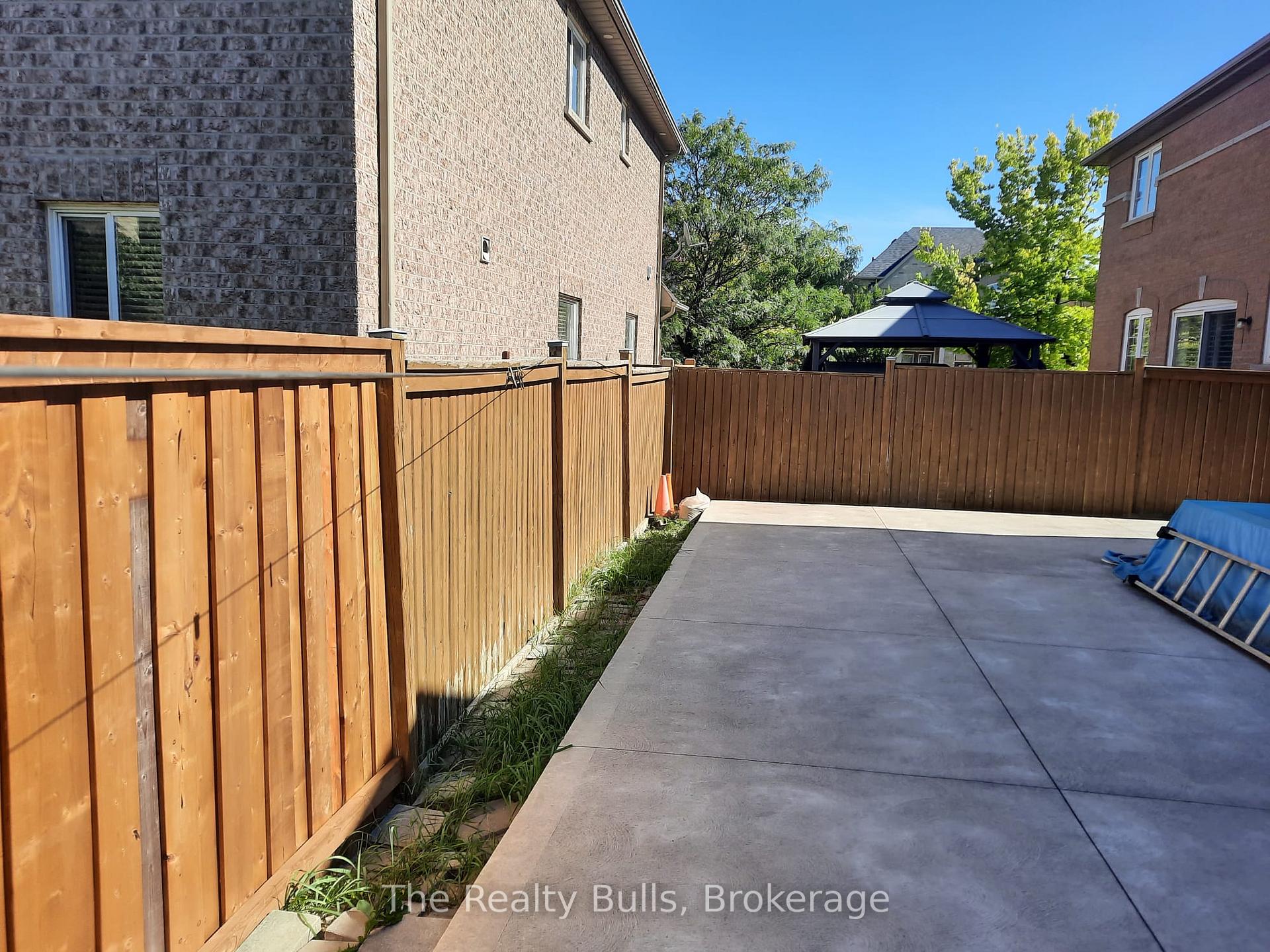 Photo 8 of 21 Arctic Fox Crescent, Brampton, Sandringham-Wellington — HOMEH