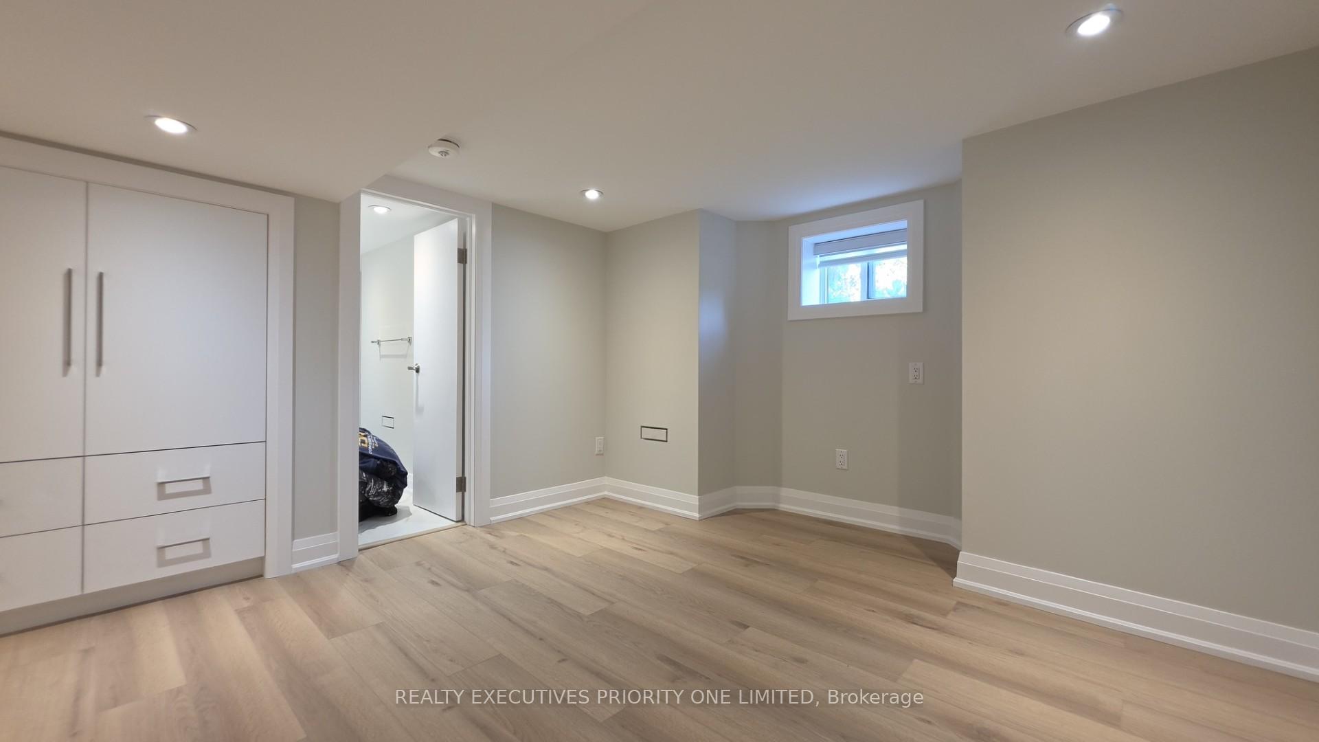 Photo 7 of Unit Basement, 10 Lascelles Boulevard, Toronto, Yonge-St. Clair — HOMEH