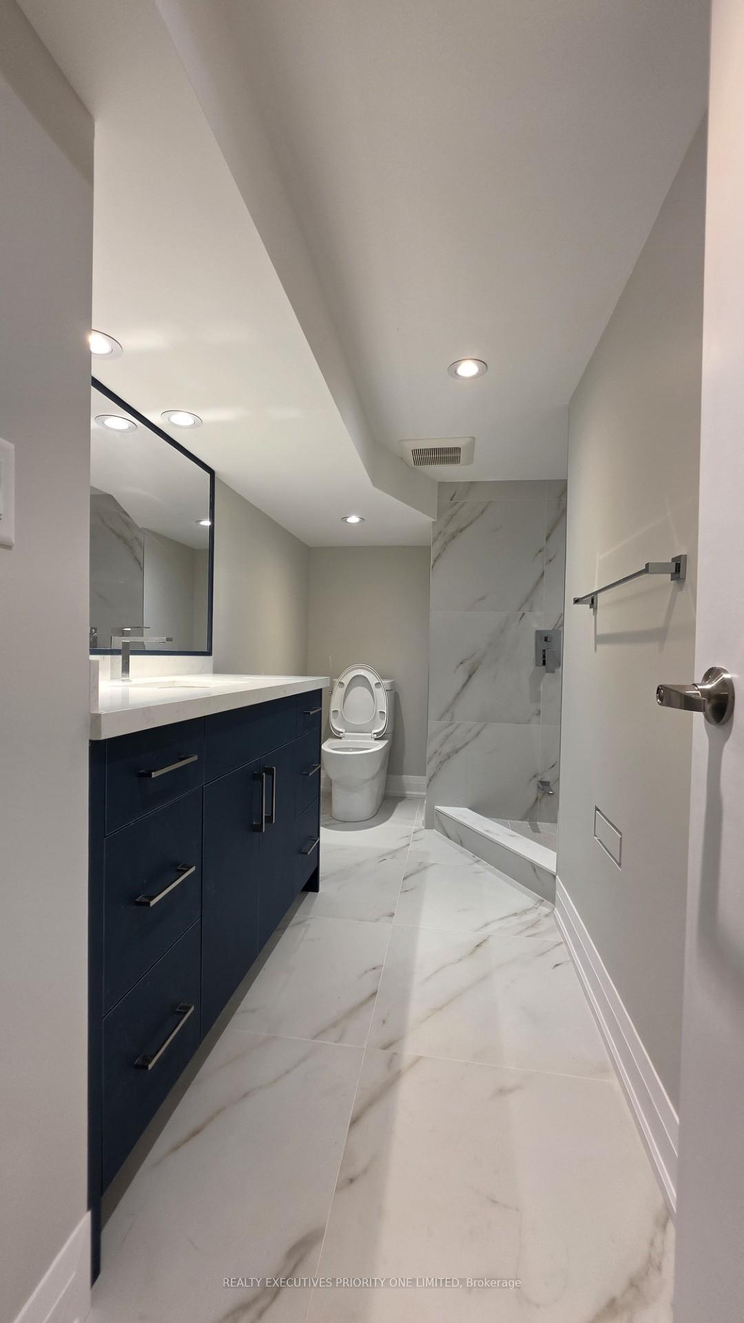 Photo 8 of Unit Basement, 10 Lascelles Boulevard, Toronto, Yonge-St. Clair — HOMEH