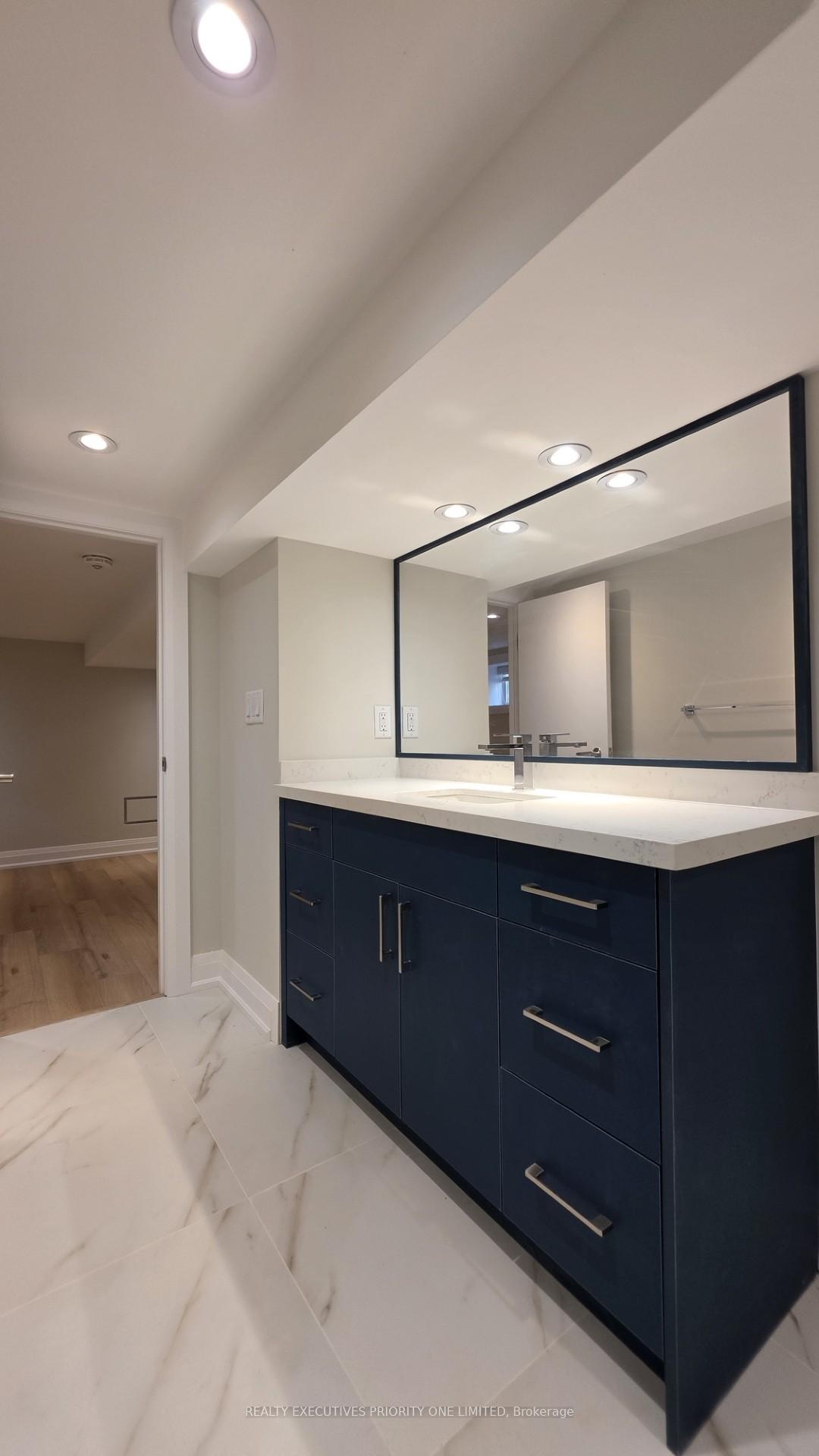Photo 9 of Unit Basement, 10 Lascelles Boulevard, Toronto, Yonge-St. Clair — HOMEH