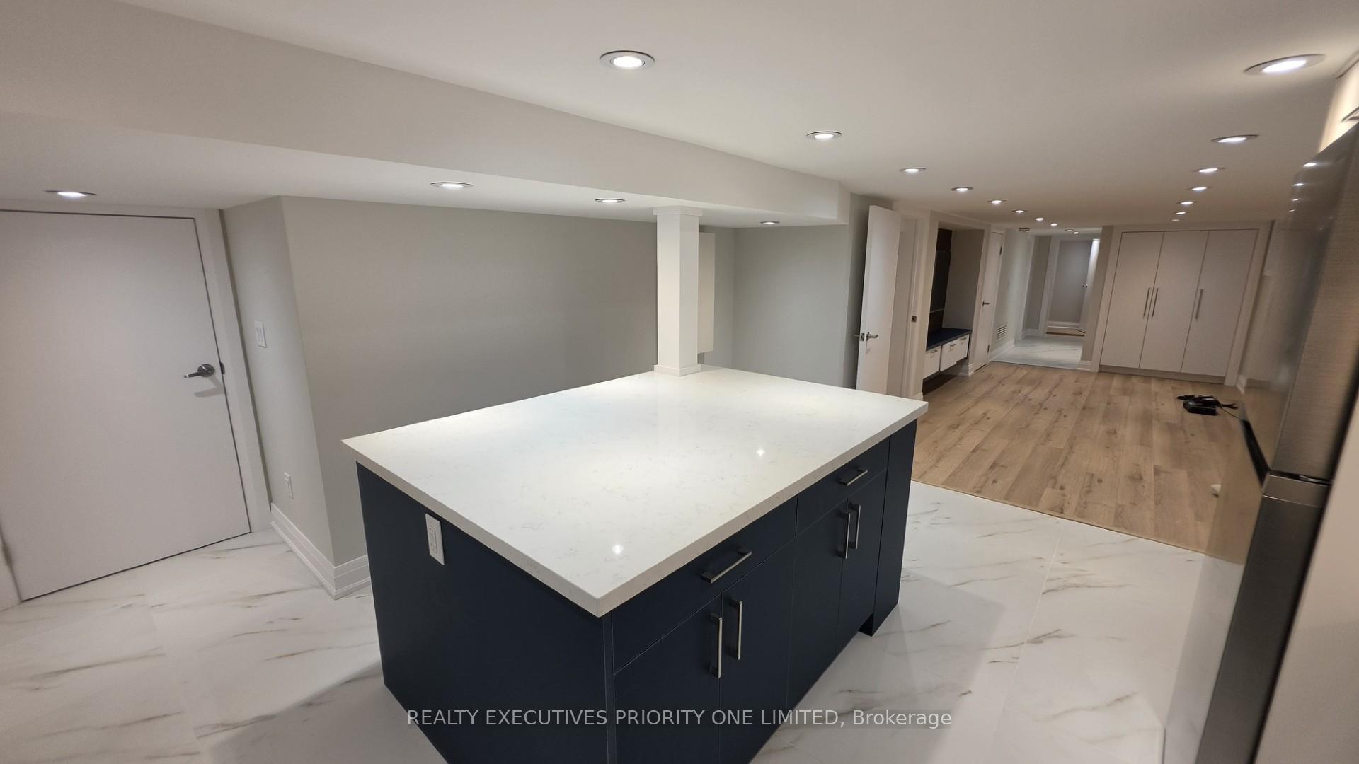 Photo 10 of Unit Basement, 10 Lascelles Boulevard, Toronto, Yonge-St. Clair — HOMEH