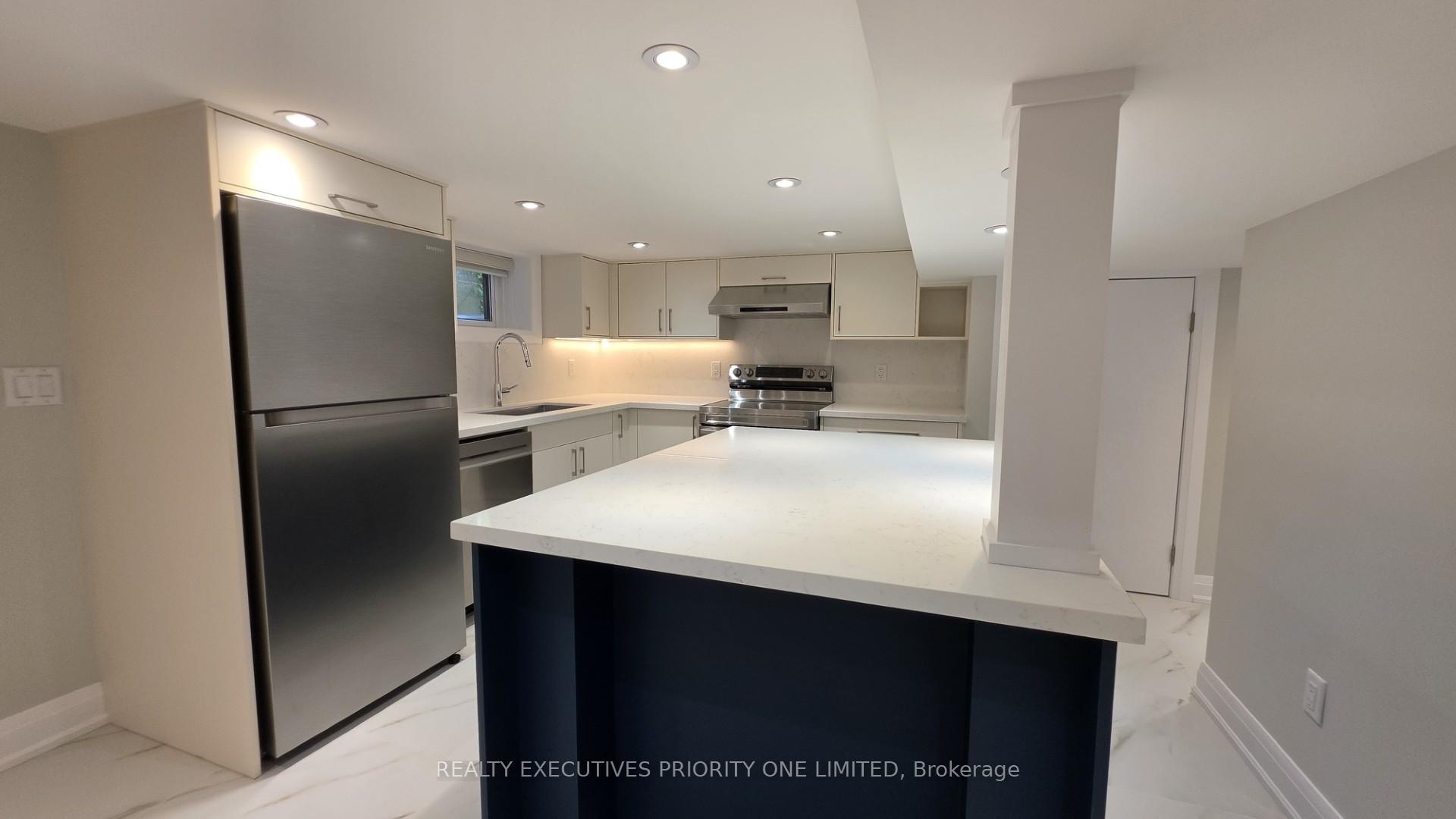 Photo 12 of Unit Basement, 10 Lascelles Boulevard, Toronto, Yonge-St. Clair — HOMEH