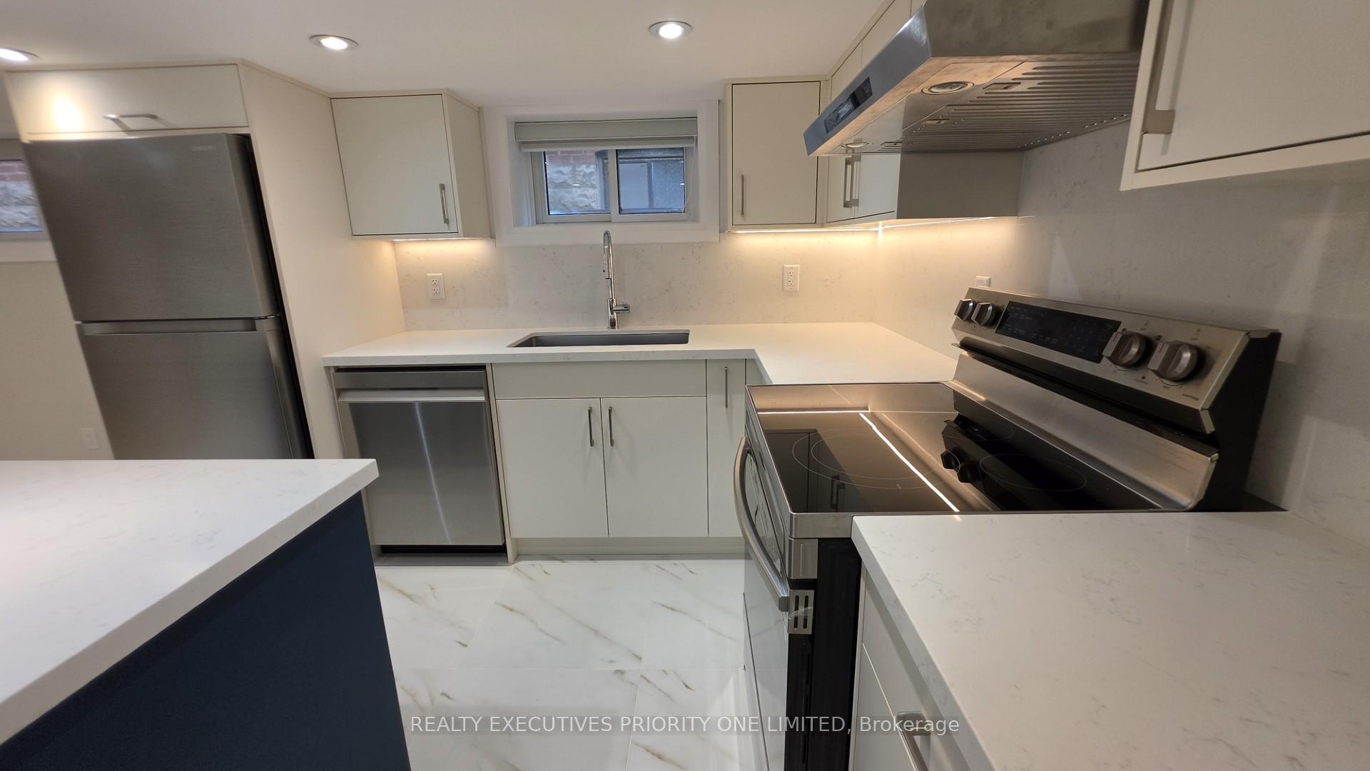 Photo 18 of Unit Basement, 10 Lascelles Boulevard, Toronto, Yonge-St. Clair — HOMEH