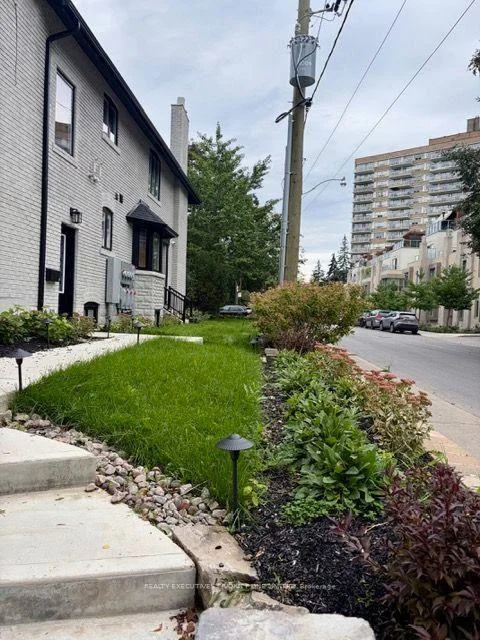 Photo 25 of Unit Basement, 10 Lascelles Boulevard, Toronto, Yonge-St. Clair — HOMEH