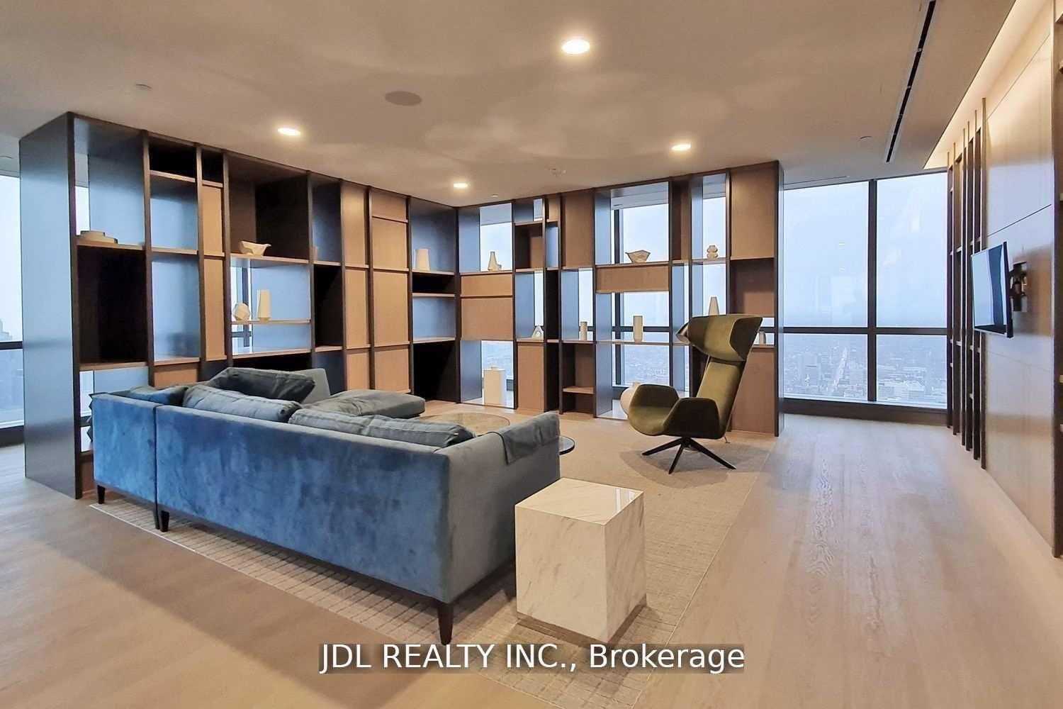 Photo 6 of Unit 1007, 7 Grenville Street, Toronto, Bay Street Corridor — HOMEH