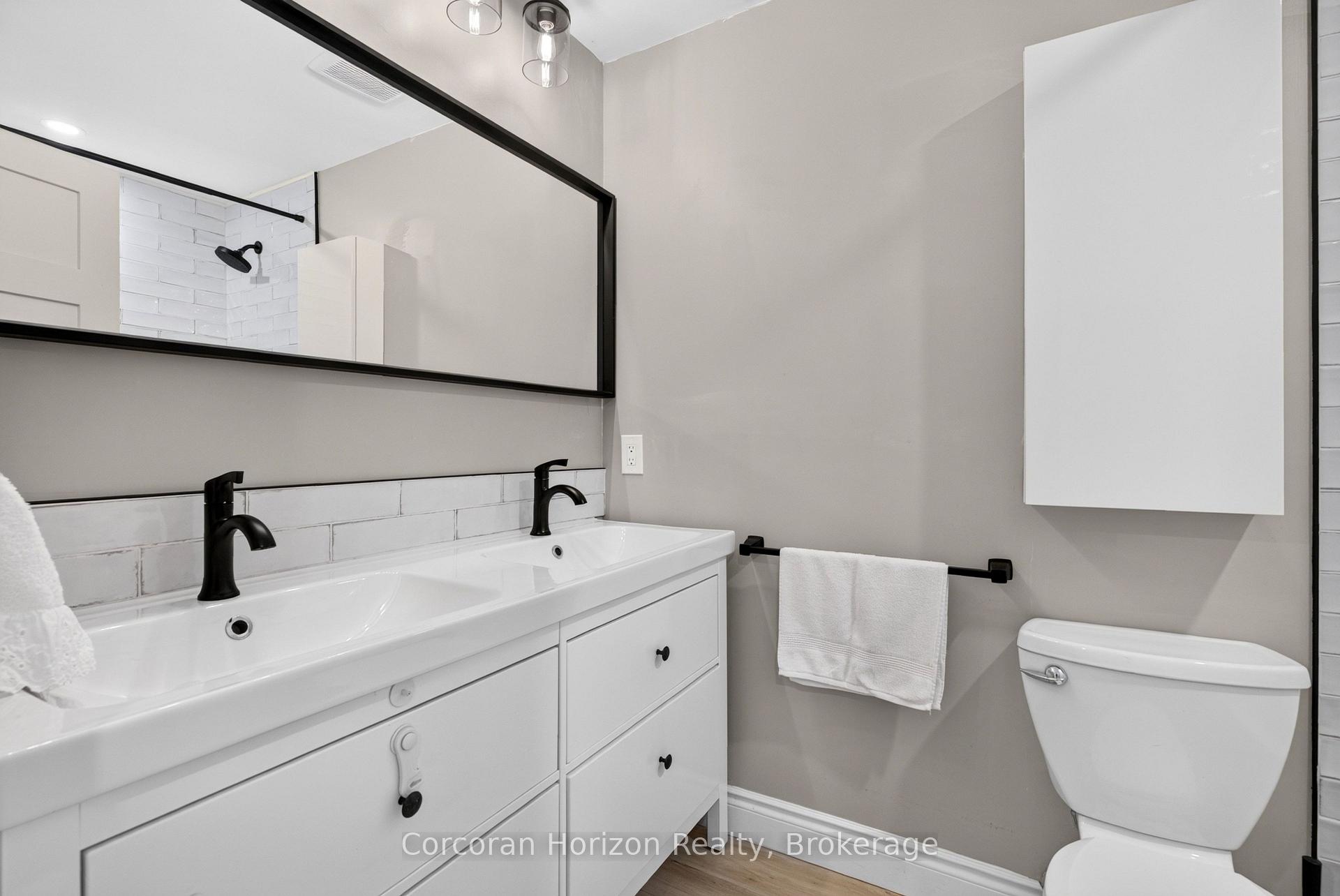 Photo 90 of 592 Aberdeen Avenue, Hamilton, Kirkendall — HOMEH